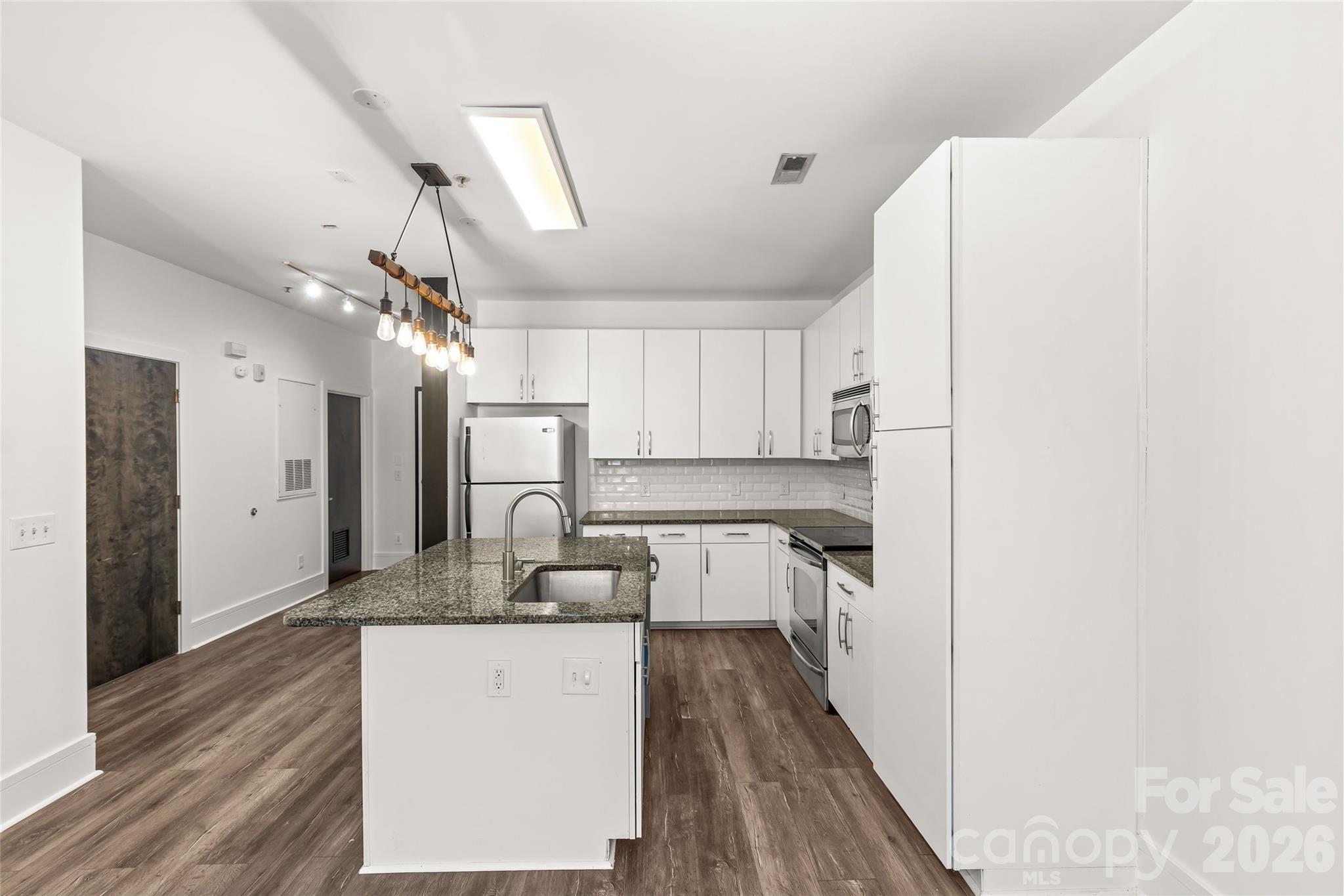 1600 Fulton Avenue — Charlotte