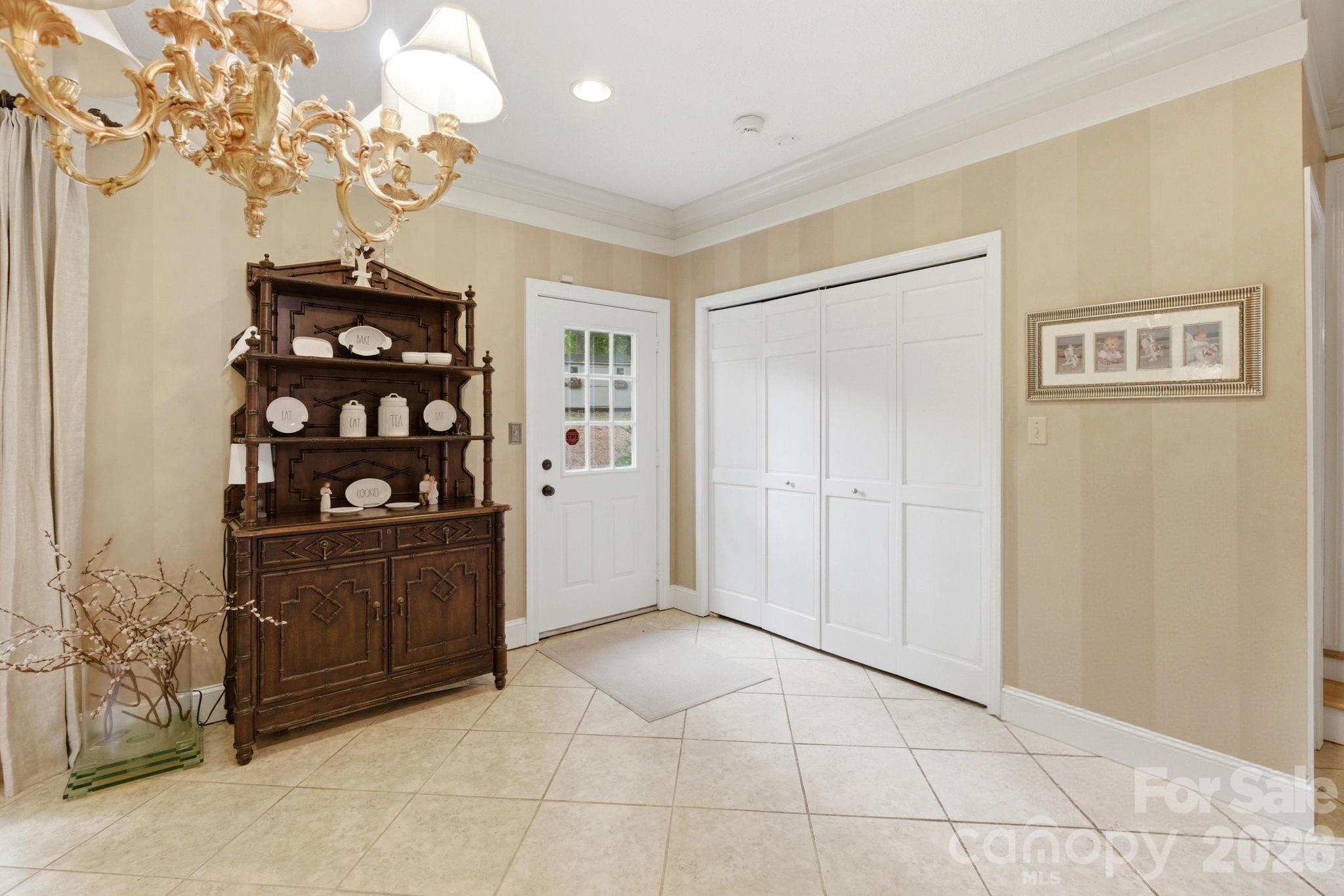 1496 Hardwood Circle — Newton