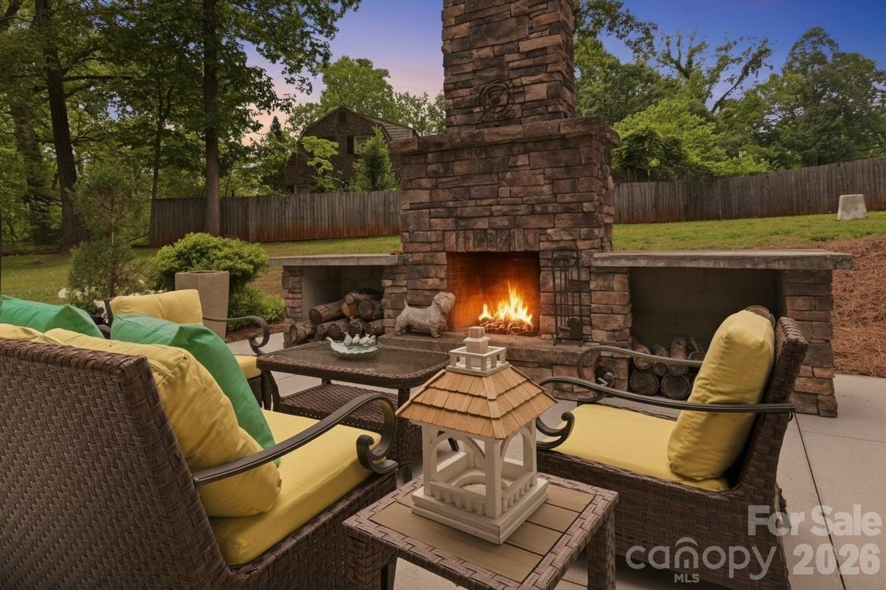 1496 Hardwood Circle — Newton