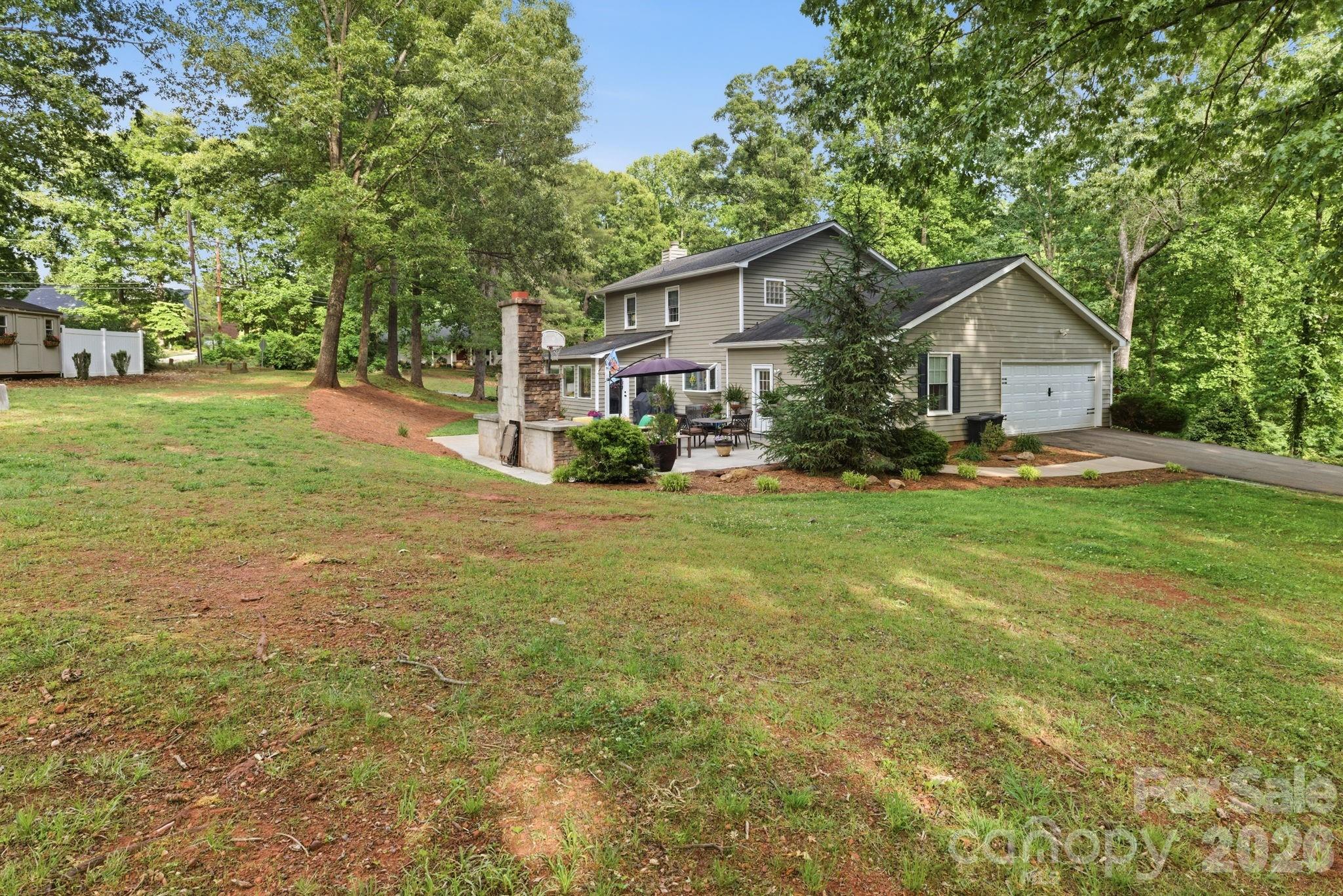 1496 Hardwood Circle — Newton