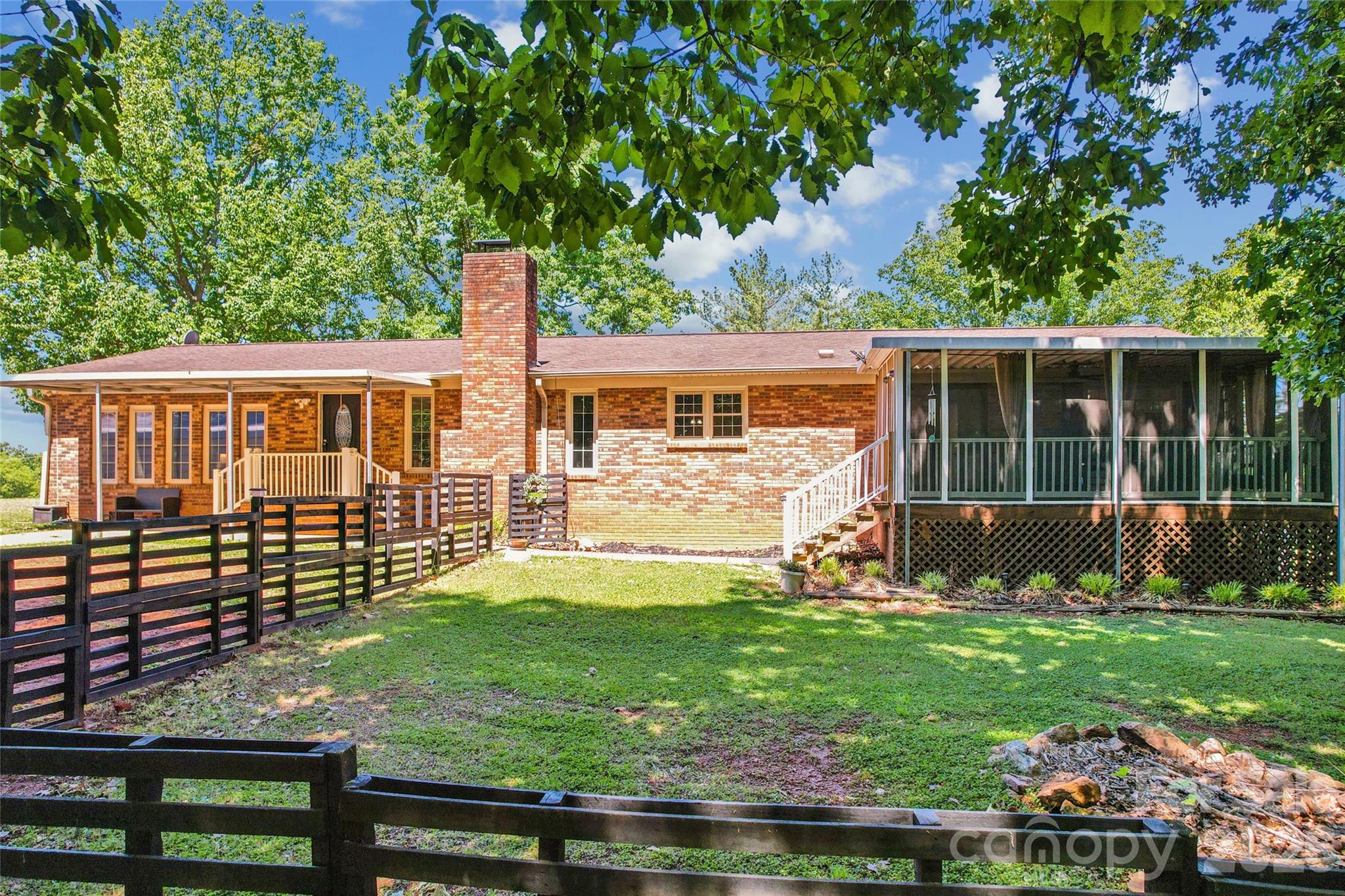 5374 N Nc 150 Highway — Lincolnton