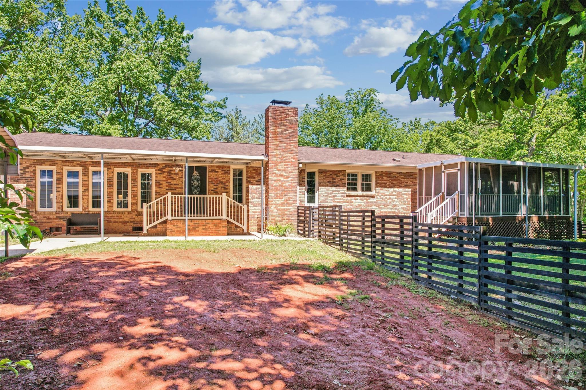 5374 N Nc 150 Highway — Lincolnton