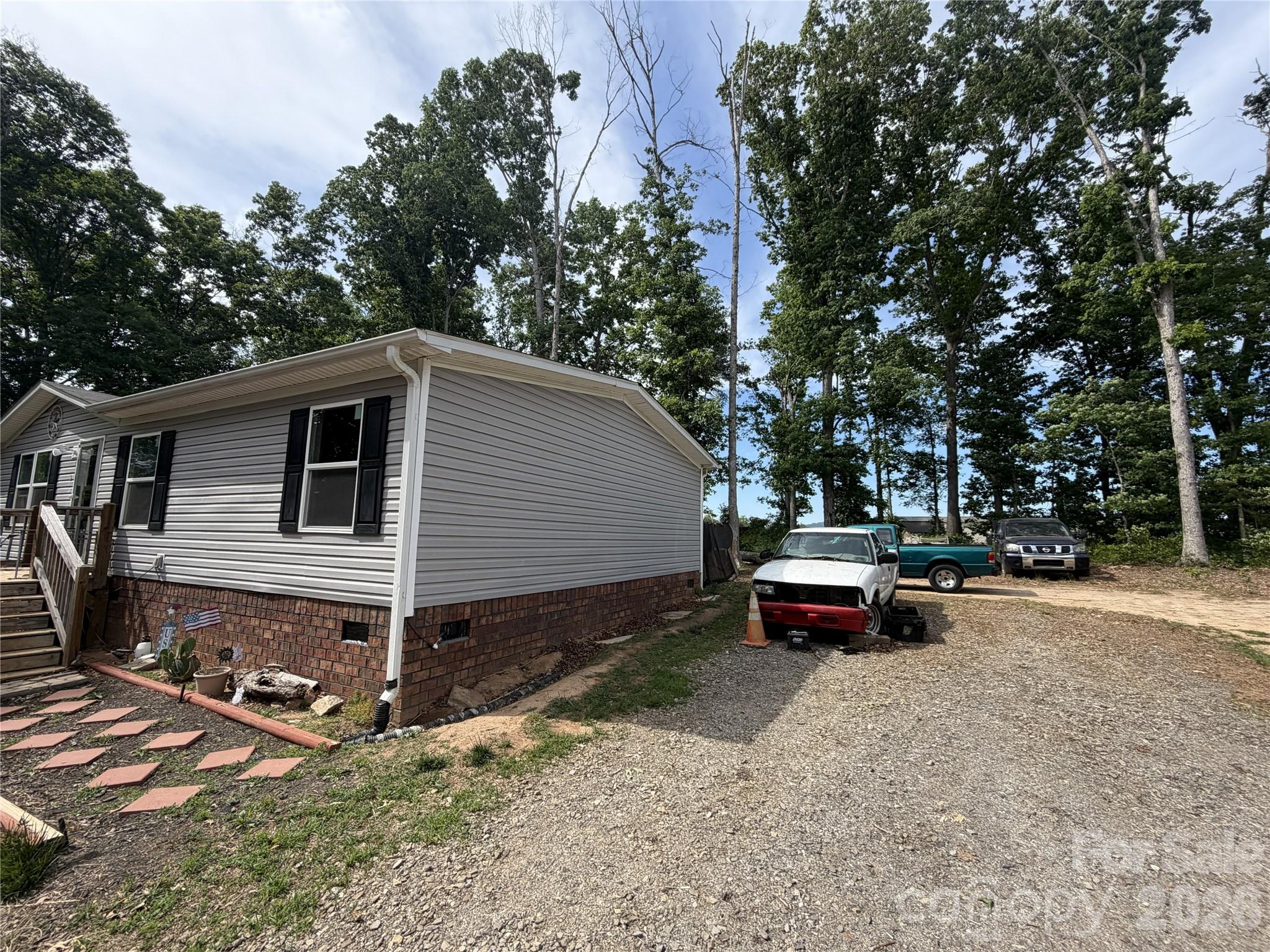 915 Jay Burke Road — Taylorsville