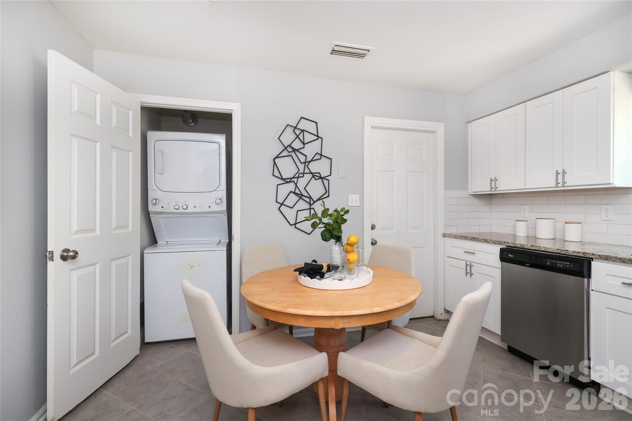609 Fawnbrook Lane — Charlotte