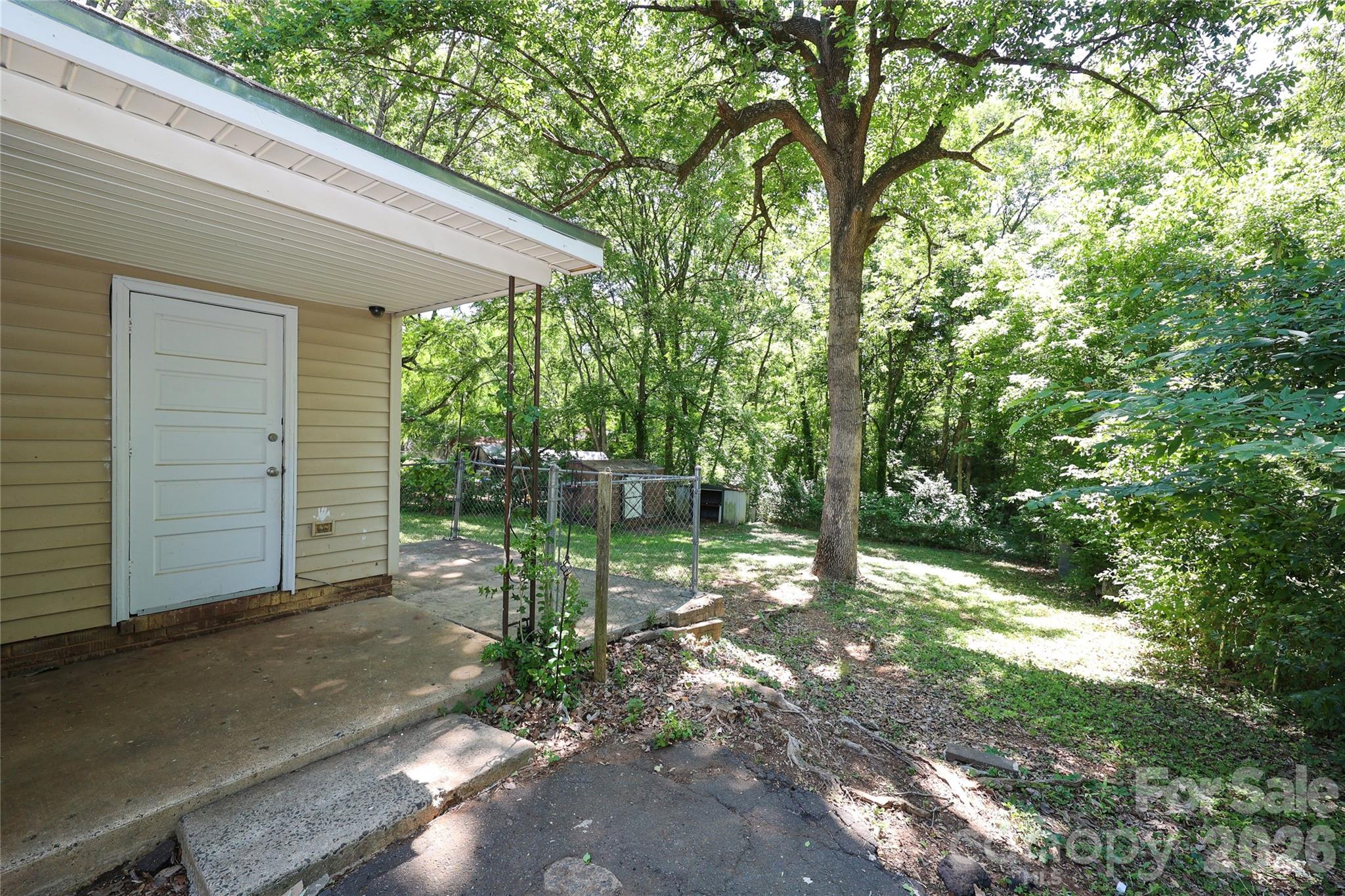 609 Fawnbrook Lane — Charlotte