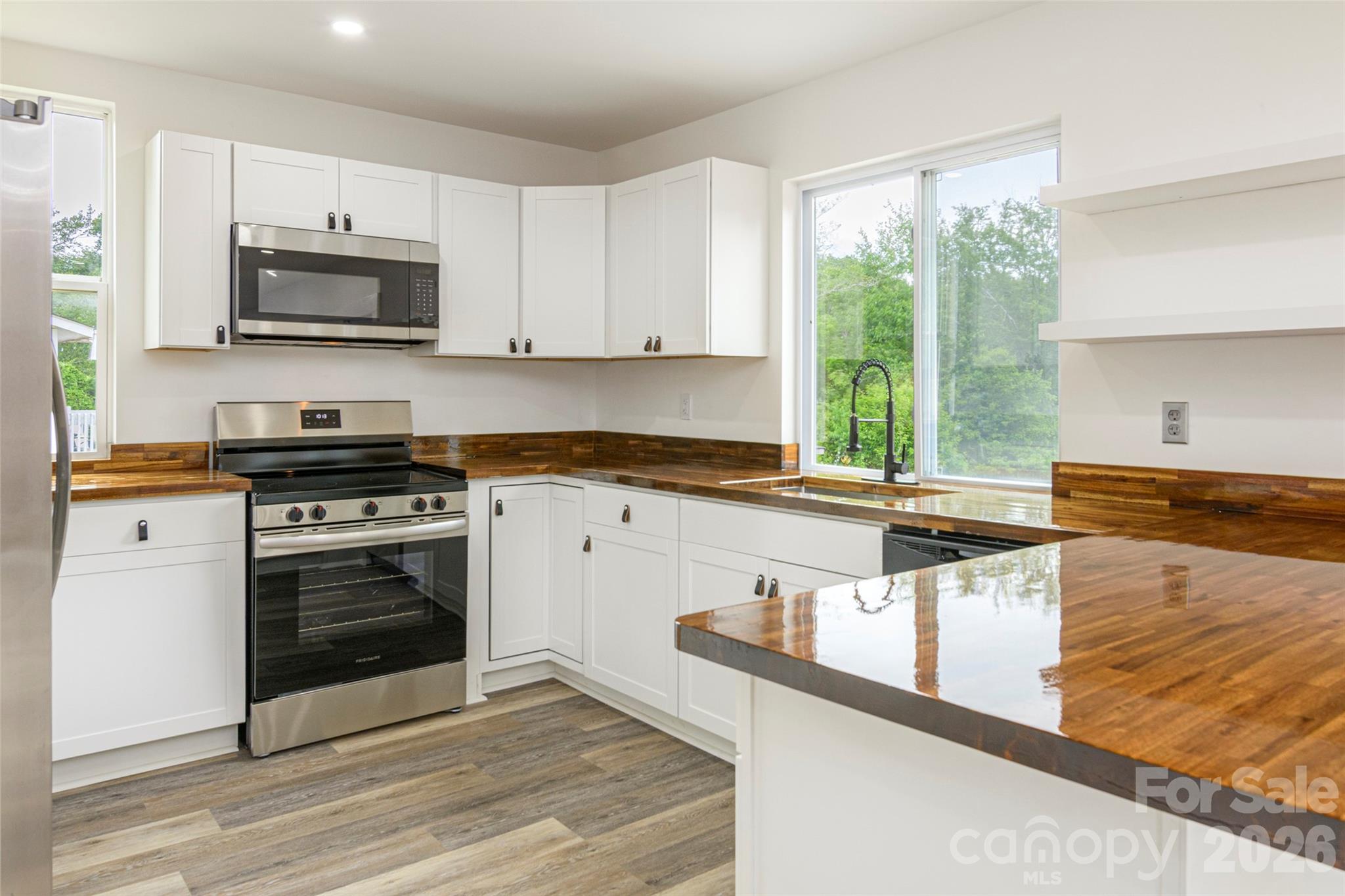 286 Berkeley Road — Hendersonville