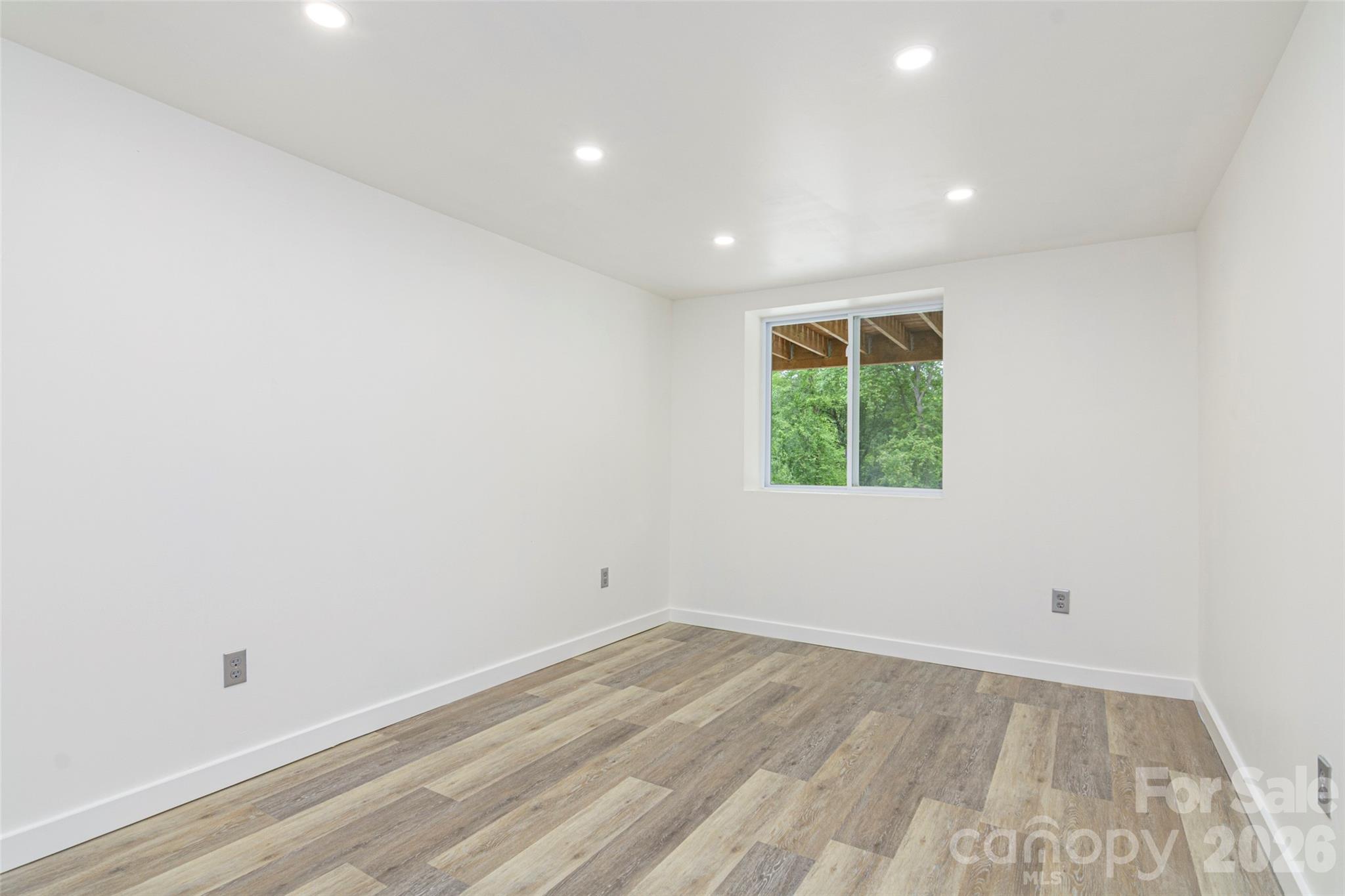 286 Berkeley Road — Hendersonville
