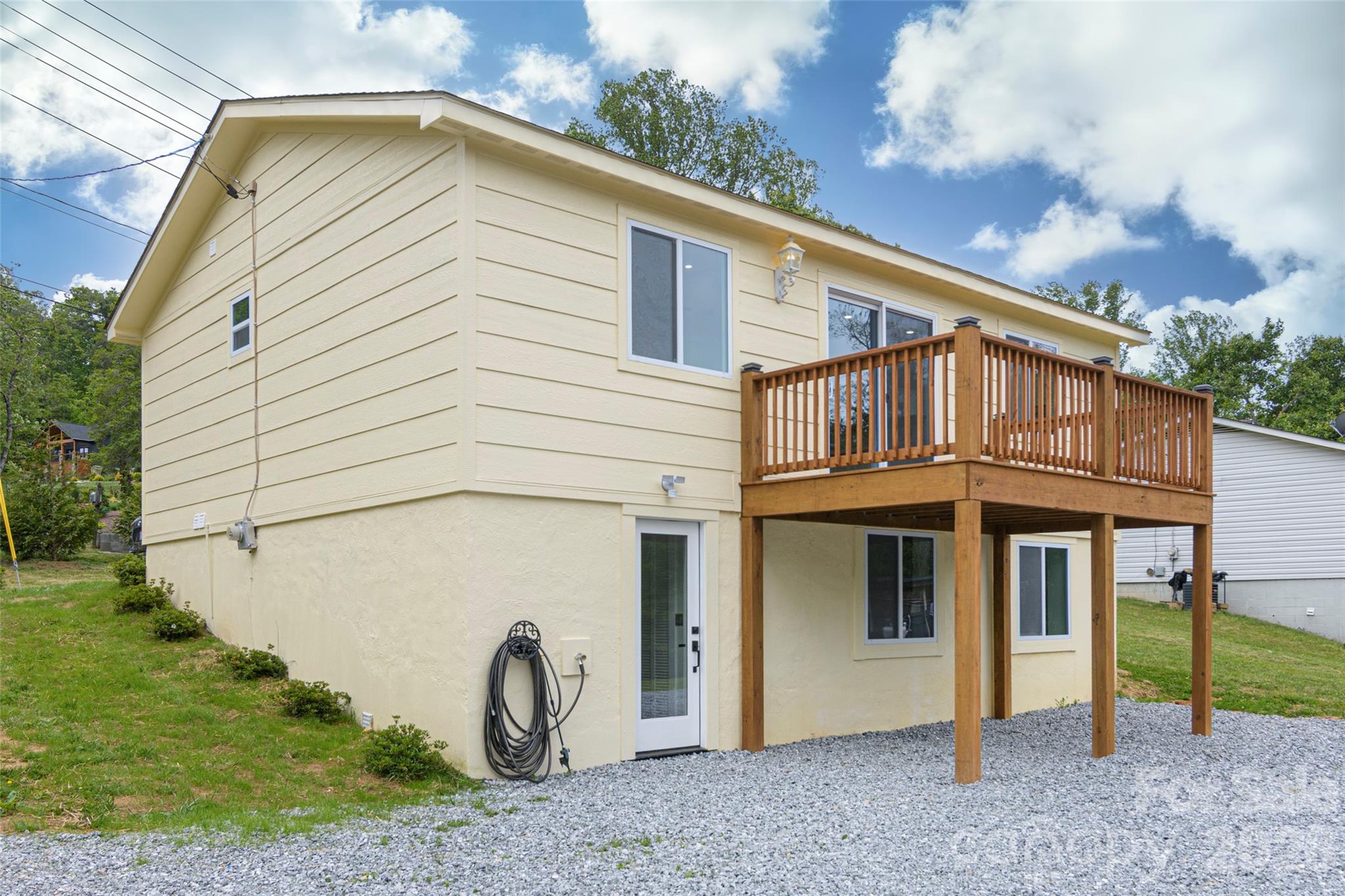 286 Berkeley Road — Hendersonville