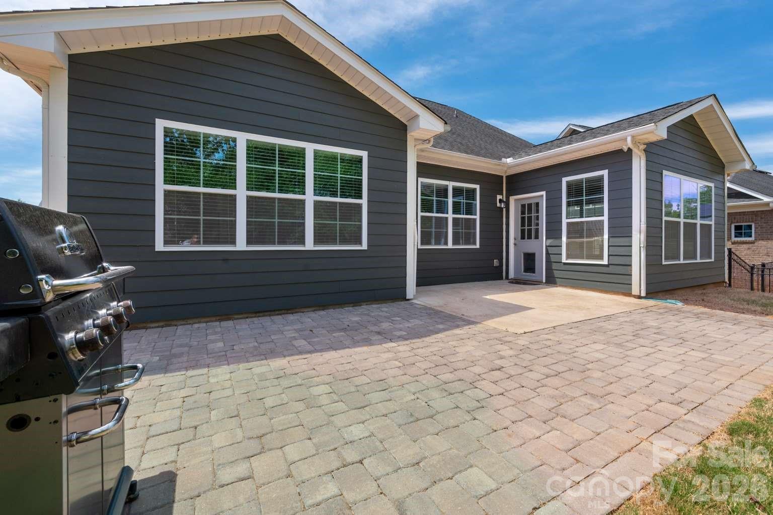 520 Trillium Way — Belmont