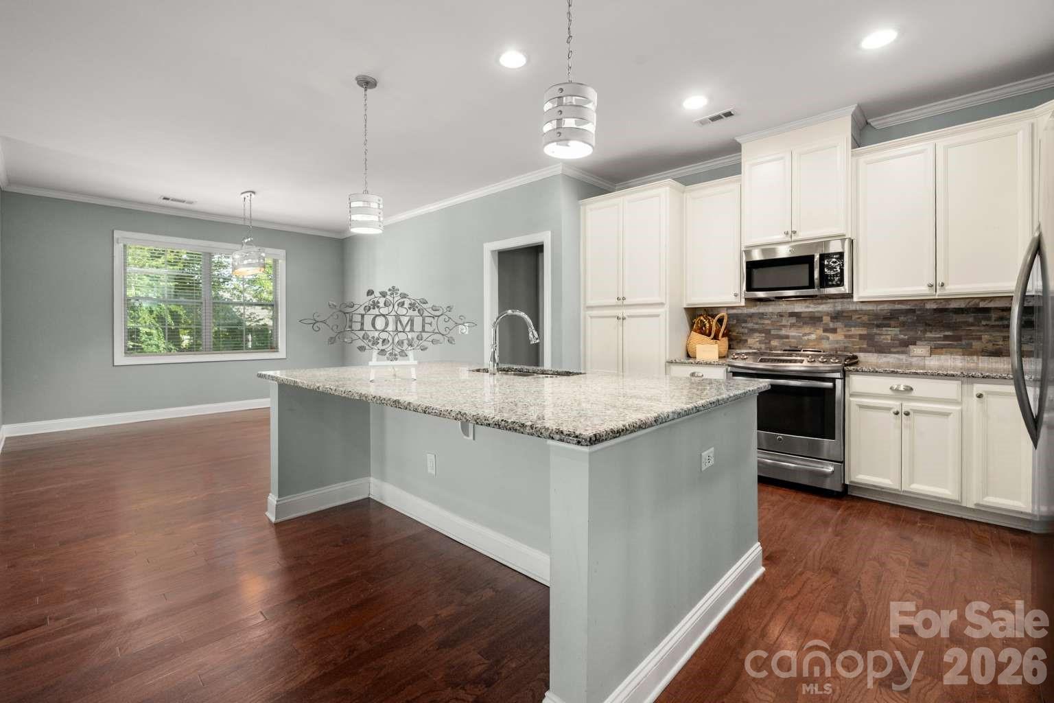 520 Trillium Way — Belmont