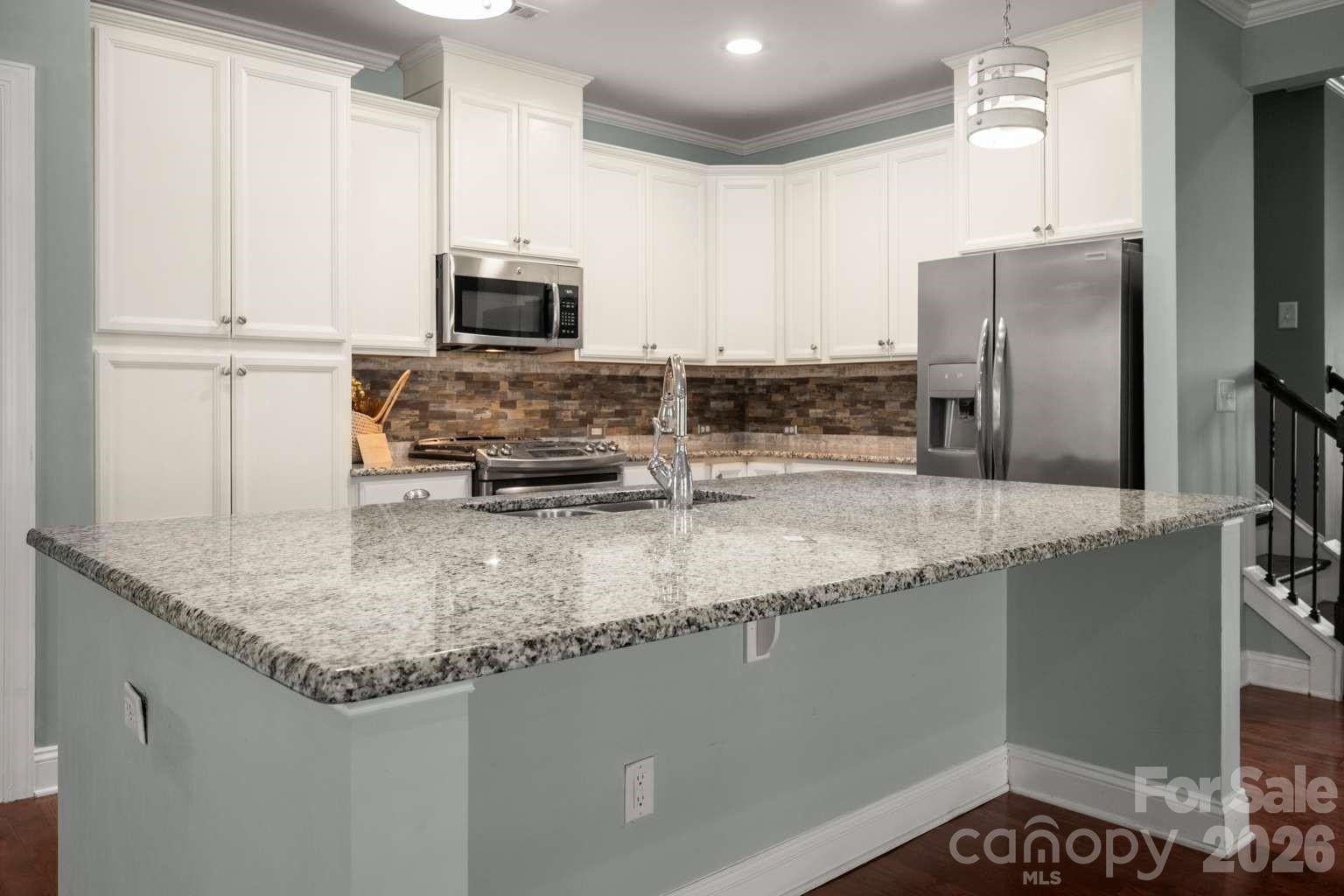 520 Trillium Way — Belmont