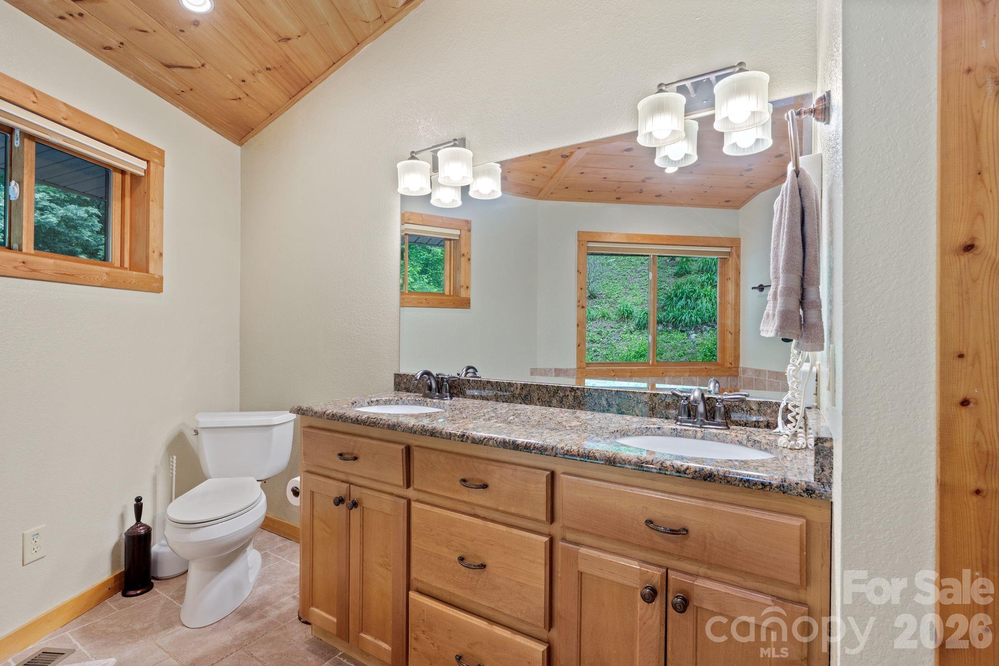 140 Slim Ridge — Maggie Valley