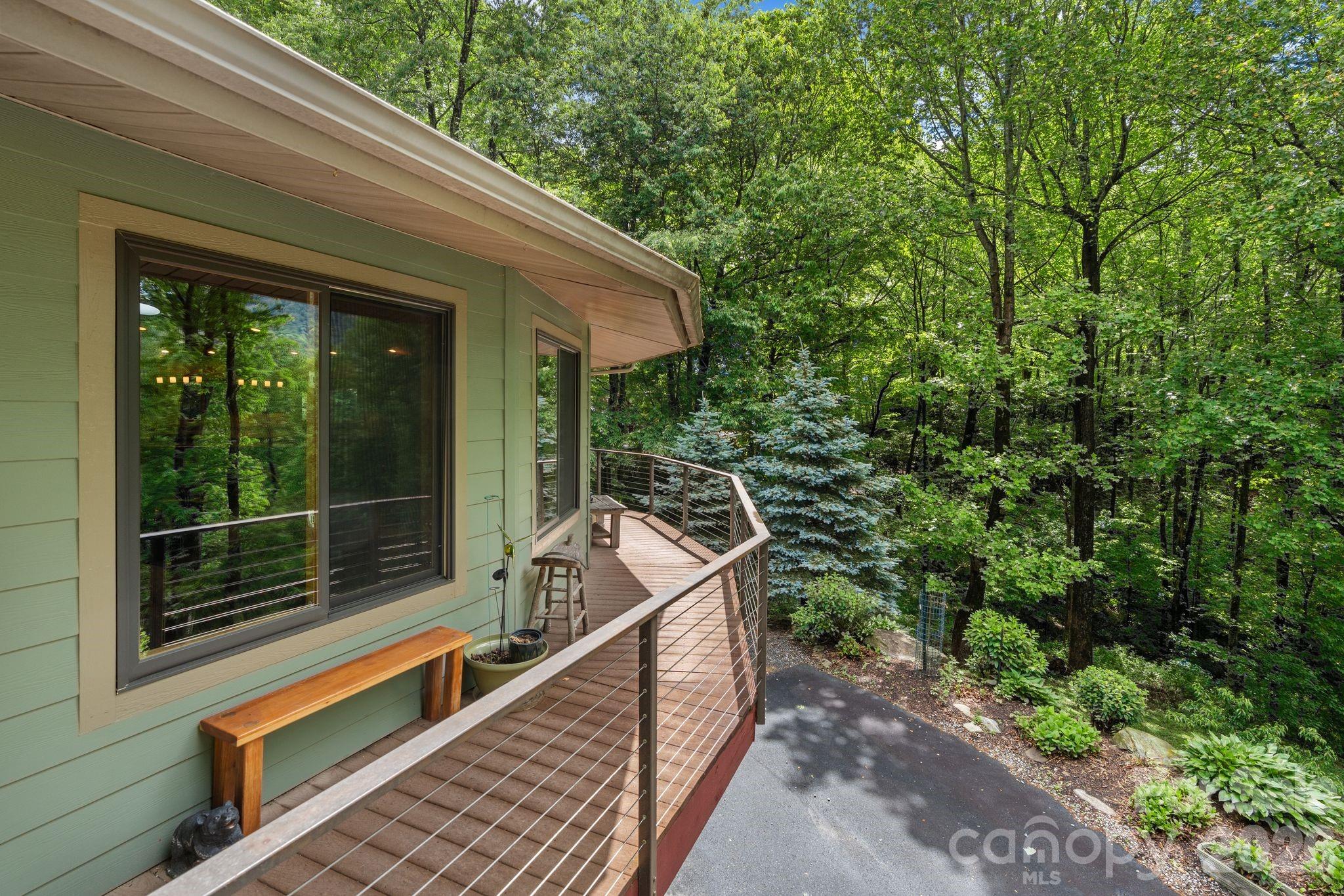 140 Slim Ridge — Maggie Valley