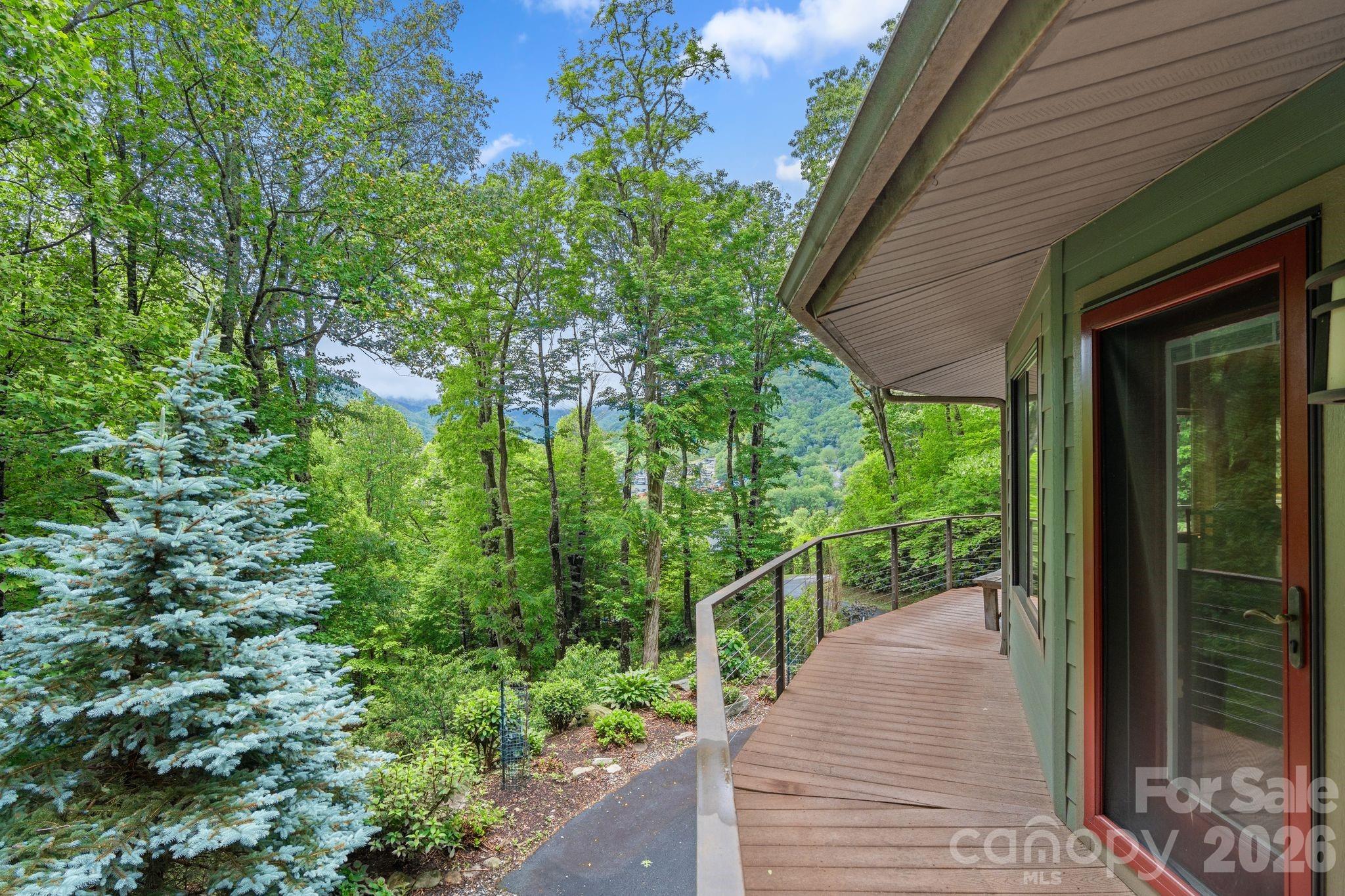 140 Slim Ridge — Maggie Valley
