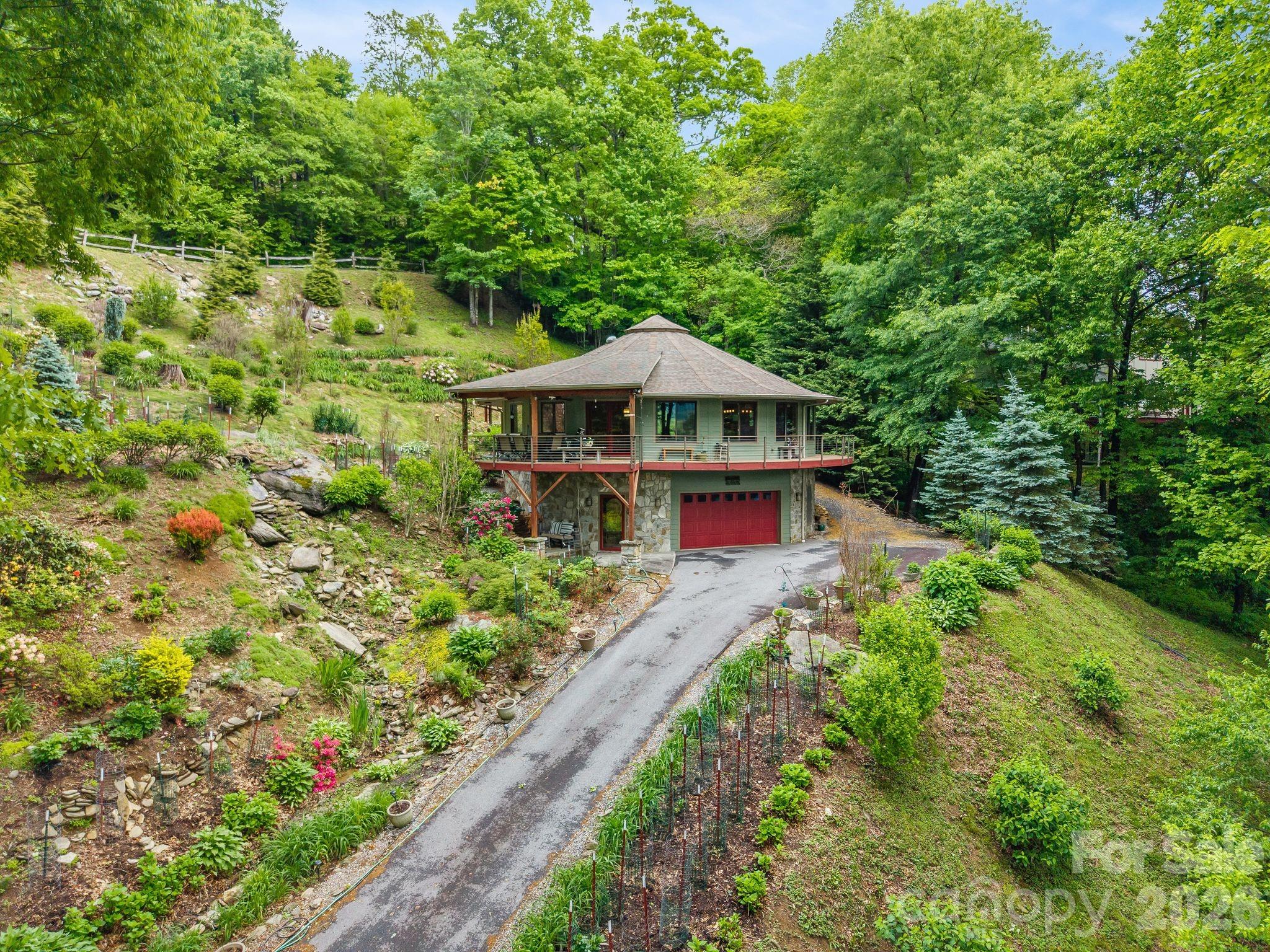 140 Slim Ridge — Maggie Valley
