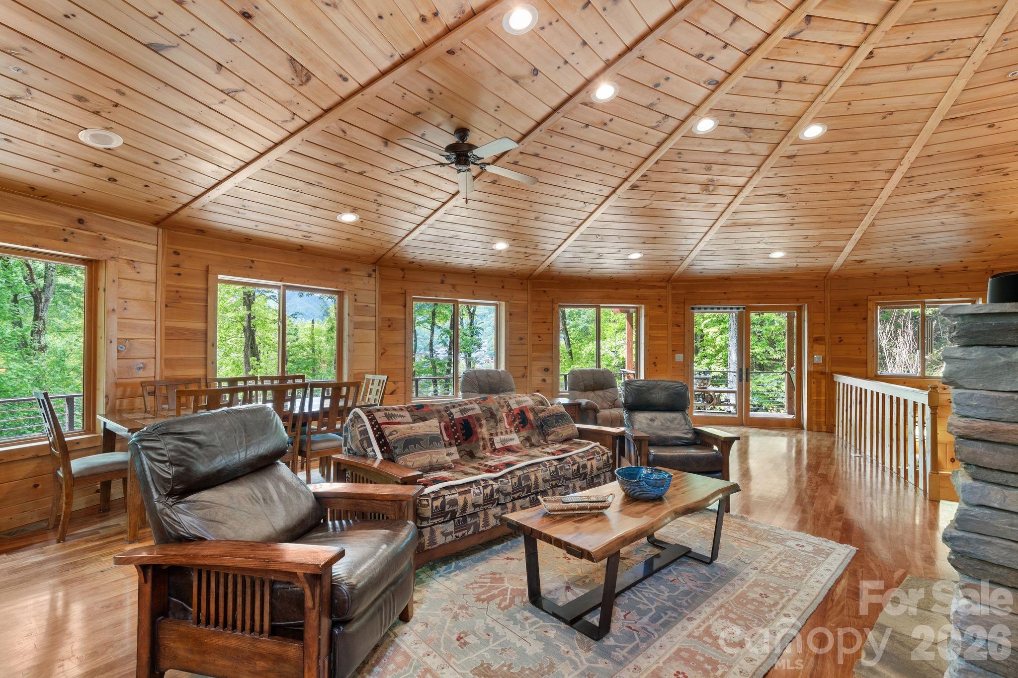 140 Slim Ridge — Maggie Valley