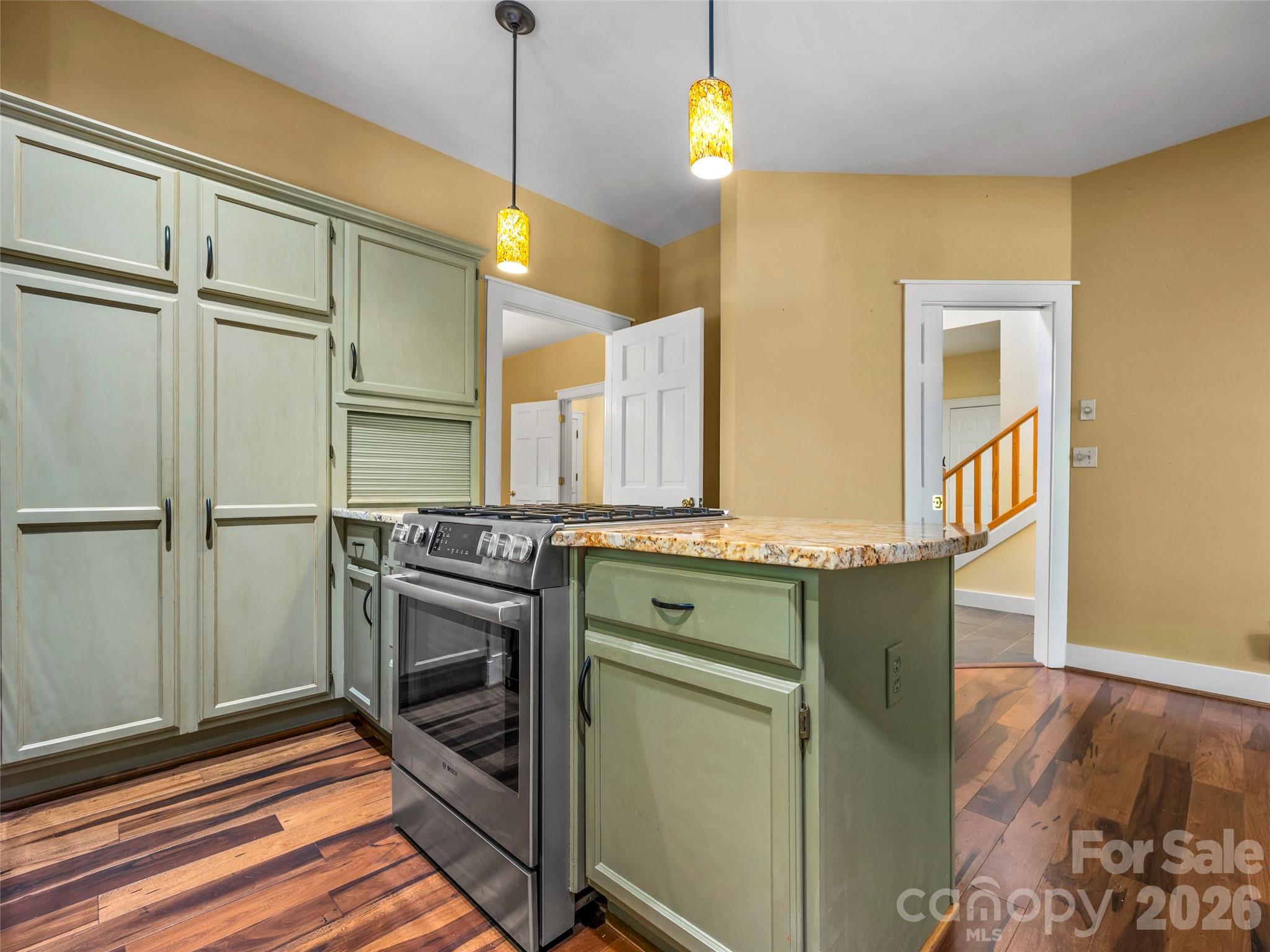 4 Lacoste Drive — Hendersonville
