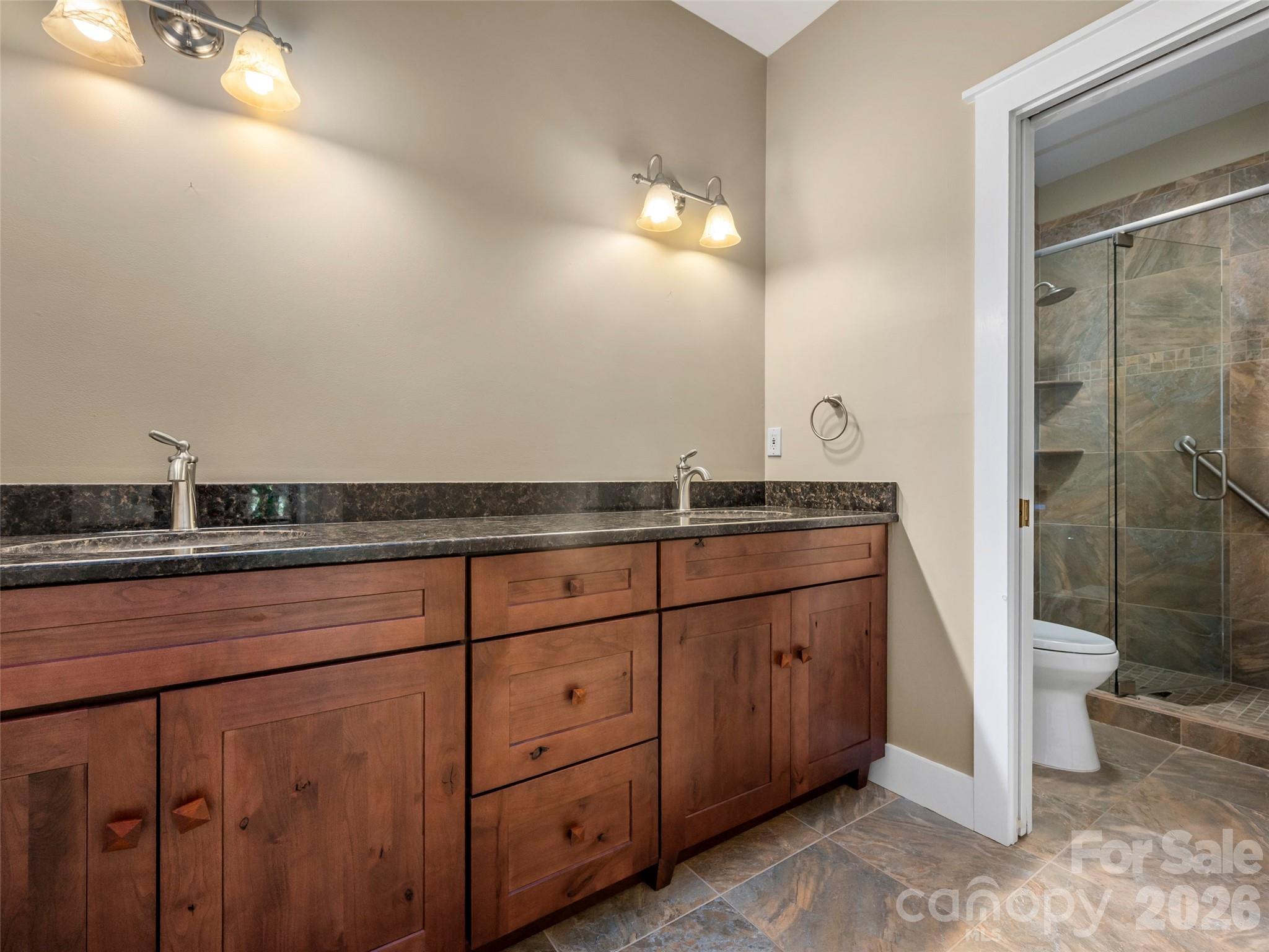 4 Lacoste Drive — Hendersonville