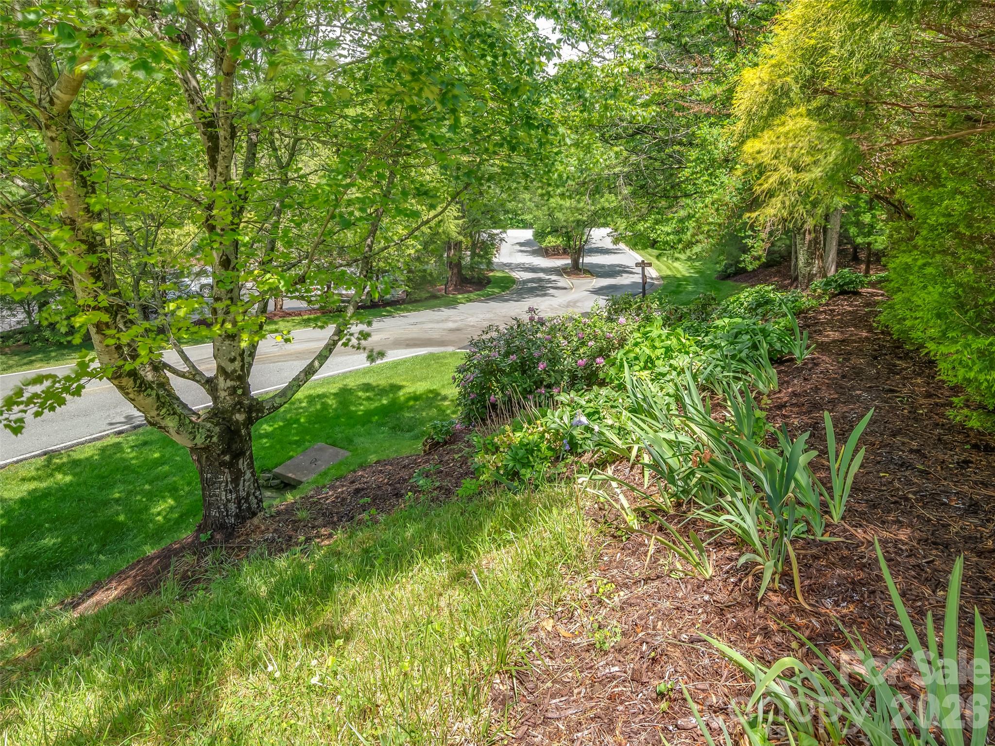 4 Lacoste Drive — Hendersonville