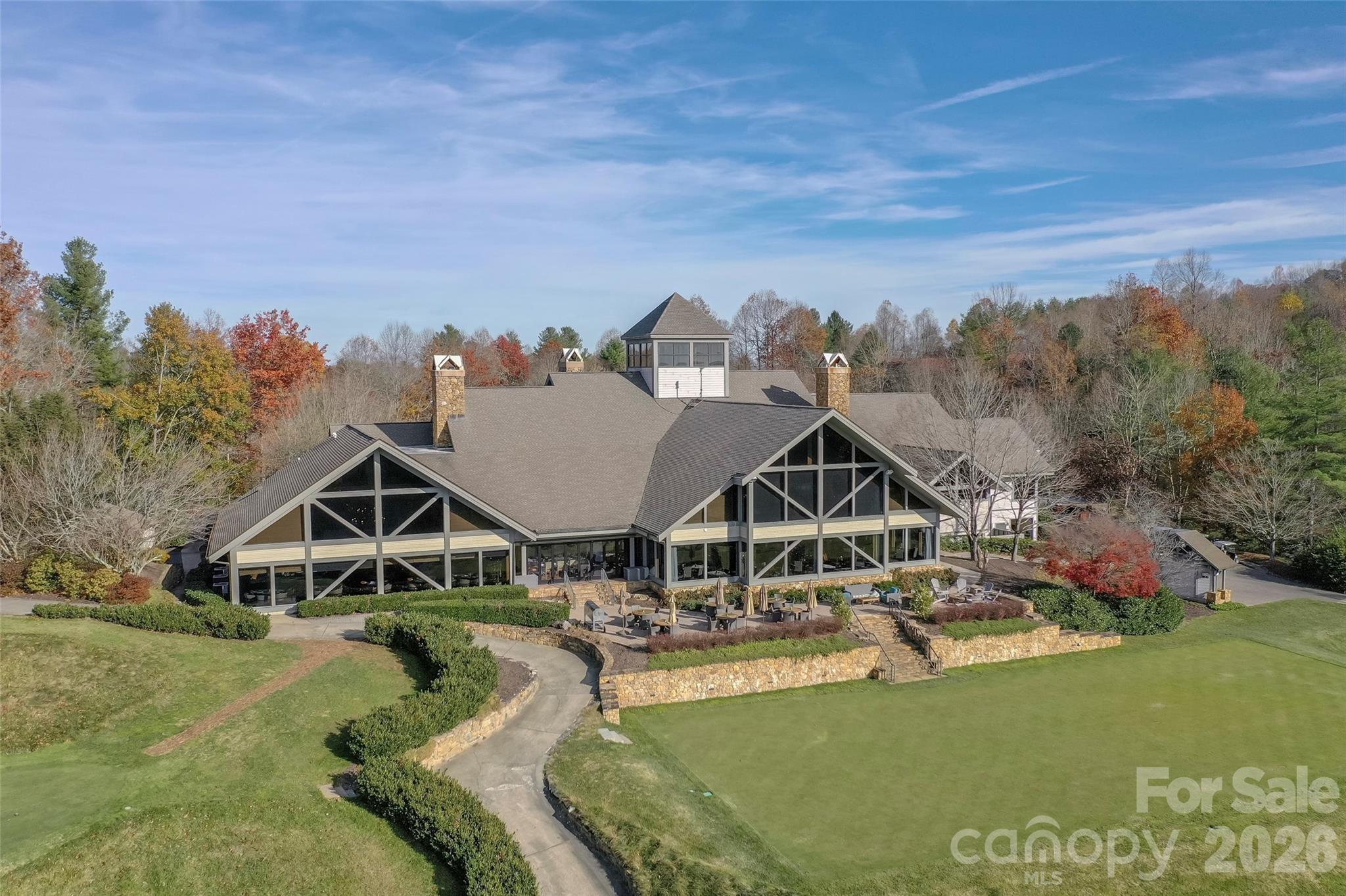 4 Lacoste Drive — Hendersonville