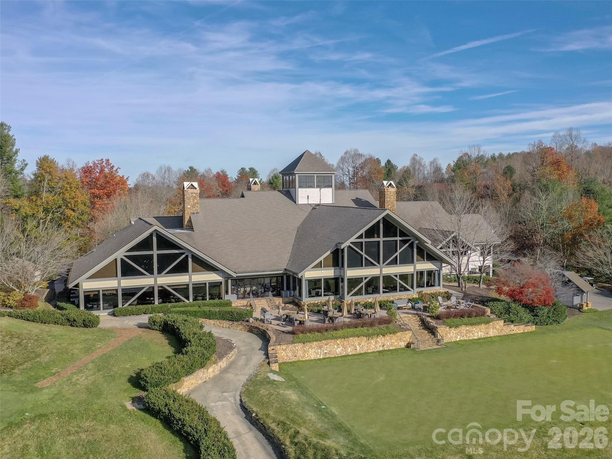 4 Lacoste Drive — Hendersonville