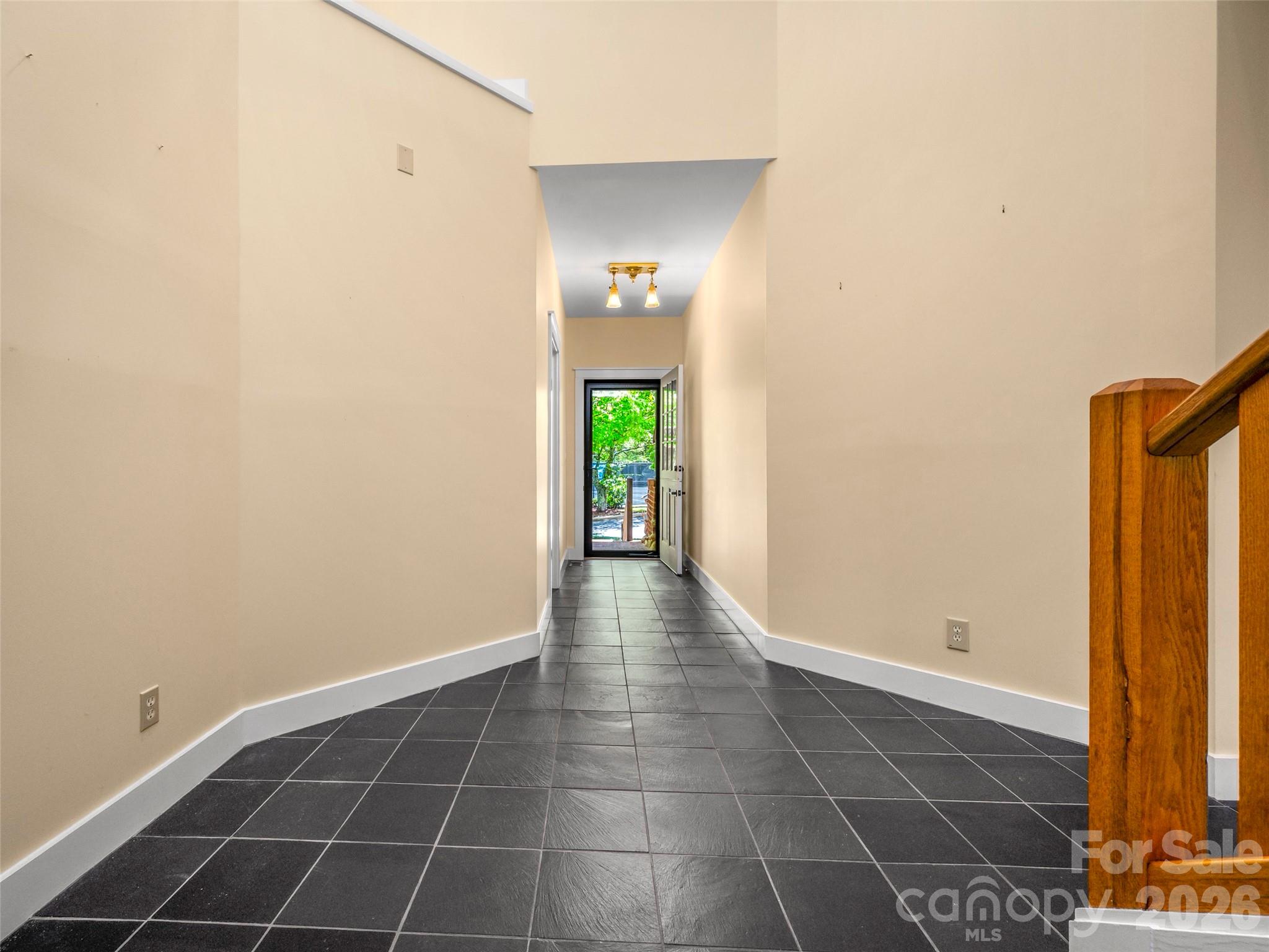 4 Lacoste Drive — Hendersonville