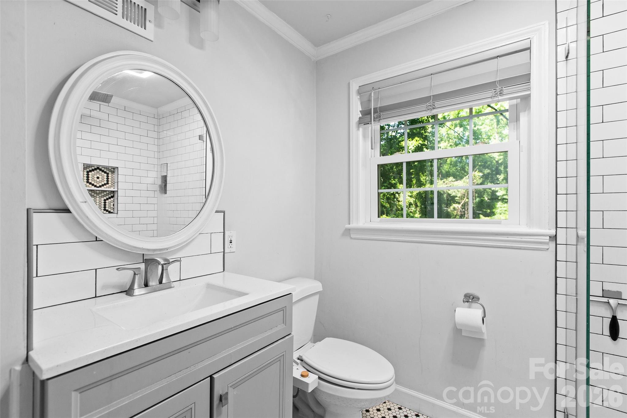5015 Murrayhill Road — Charlotte