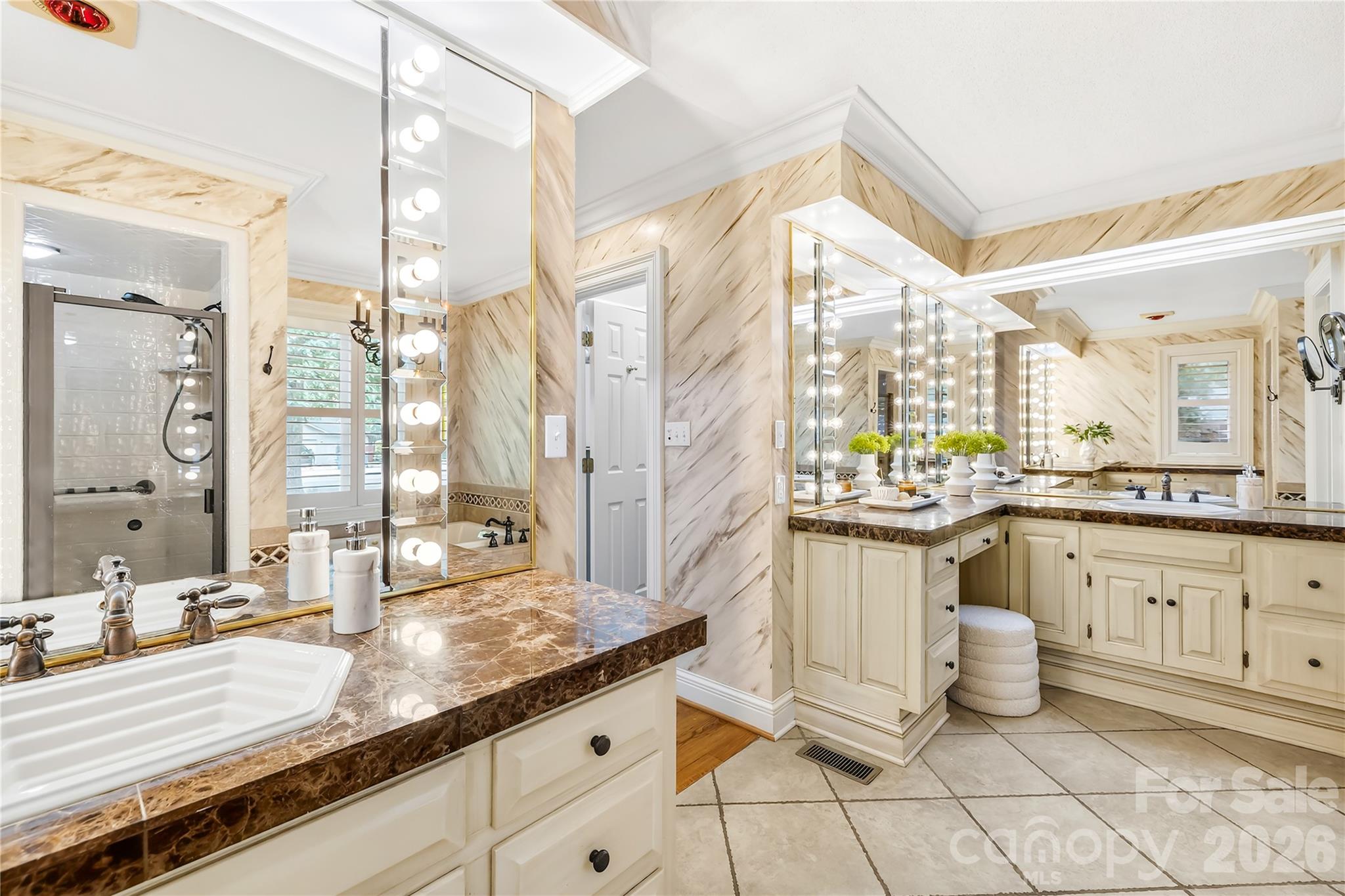 3765 Glenn Oaks Drive — Maiden