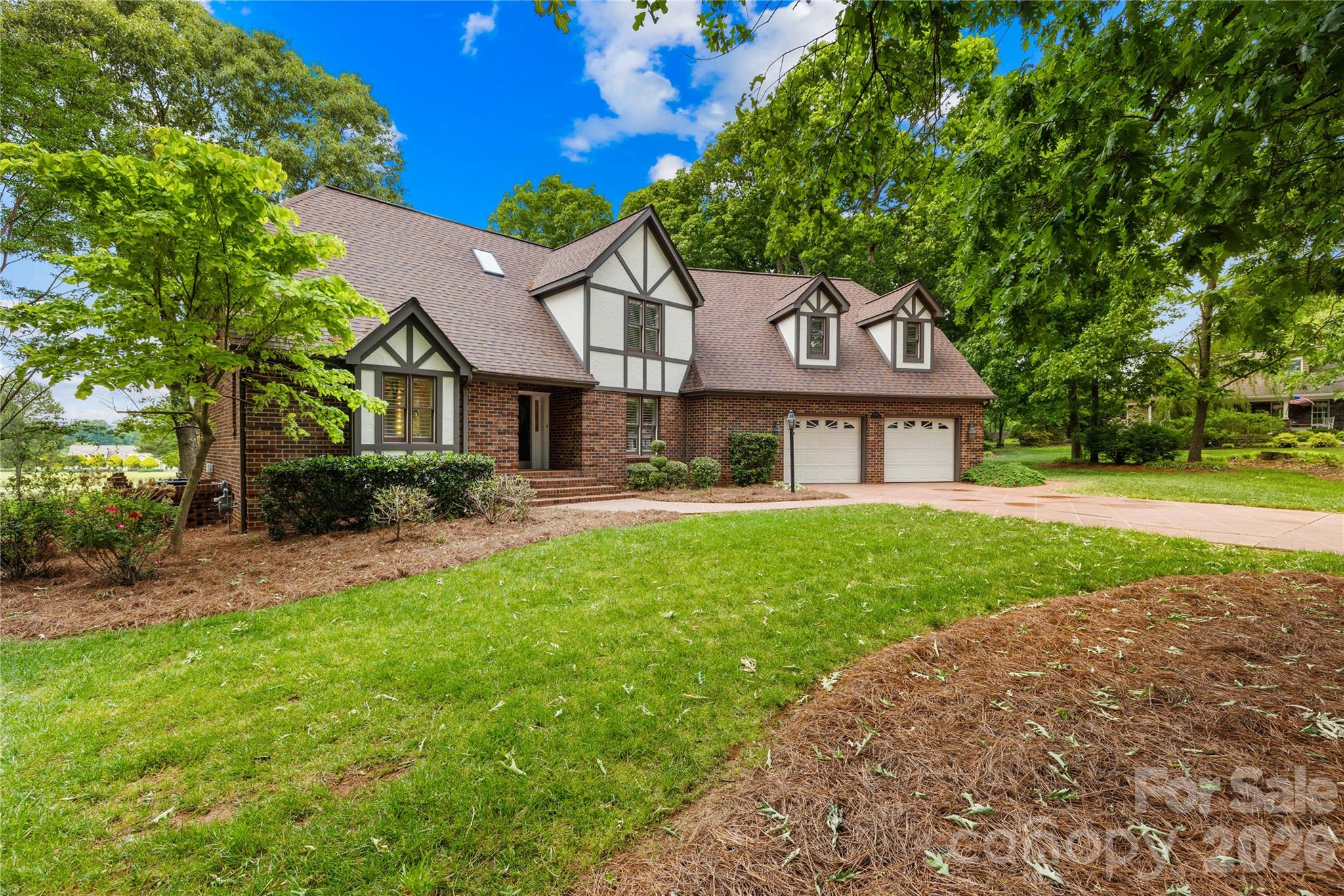 3765 Glenn Oaks Drive — Maiden