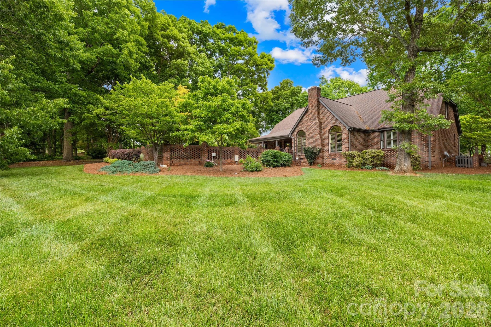 3765 Glenn Oaks Drive — Maiden