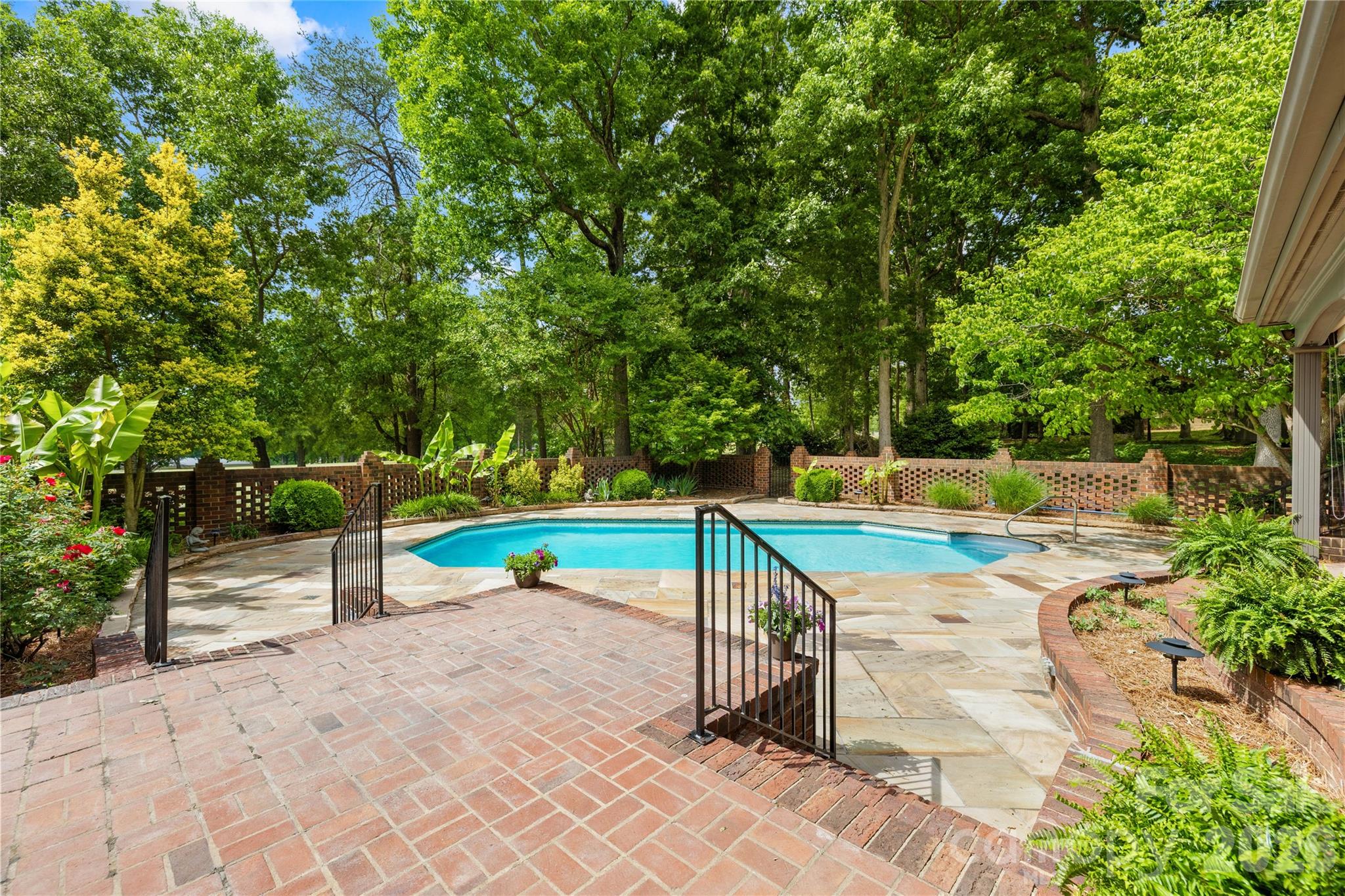 3765 Glenn Oaks Drive — Maiden