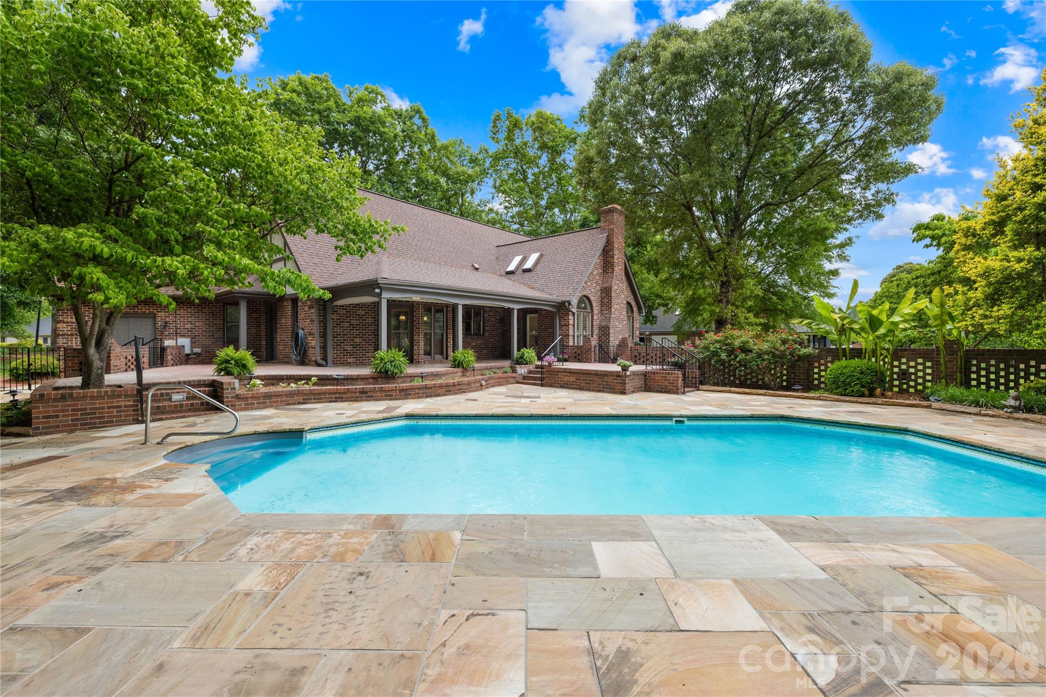 3765 Glenn Oaks Drive — Maiden