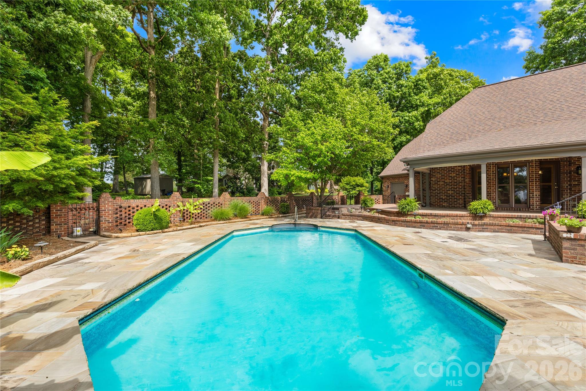 3765 Glenn Oaks Drive — Maiden