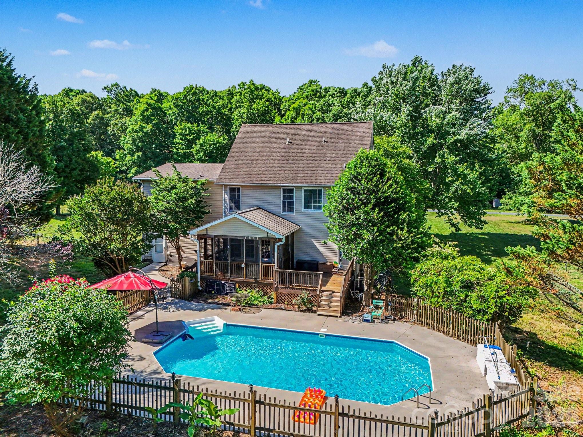 3065 Wayne White Road — Climax