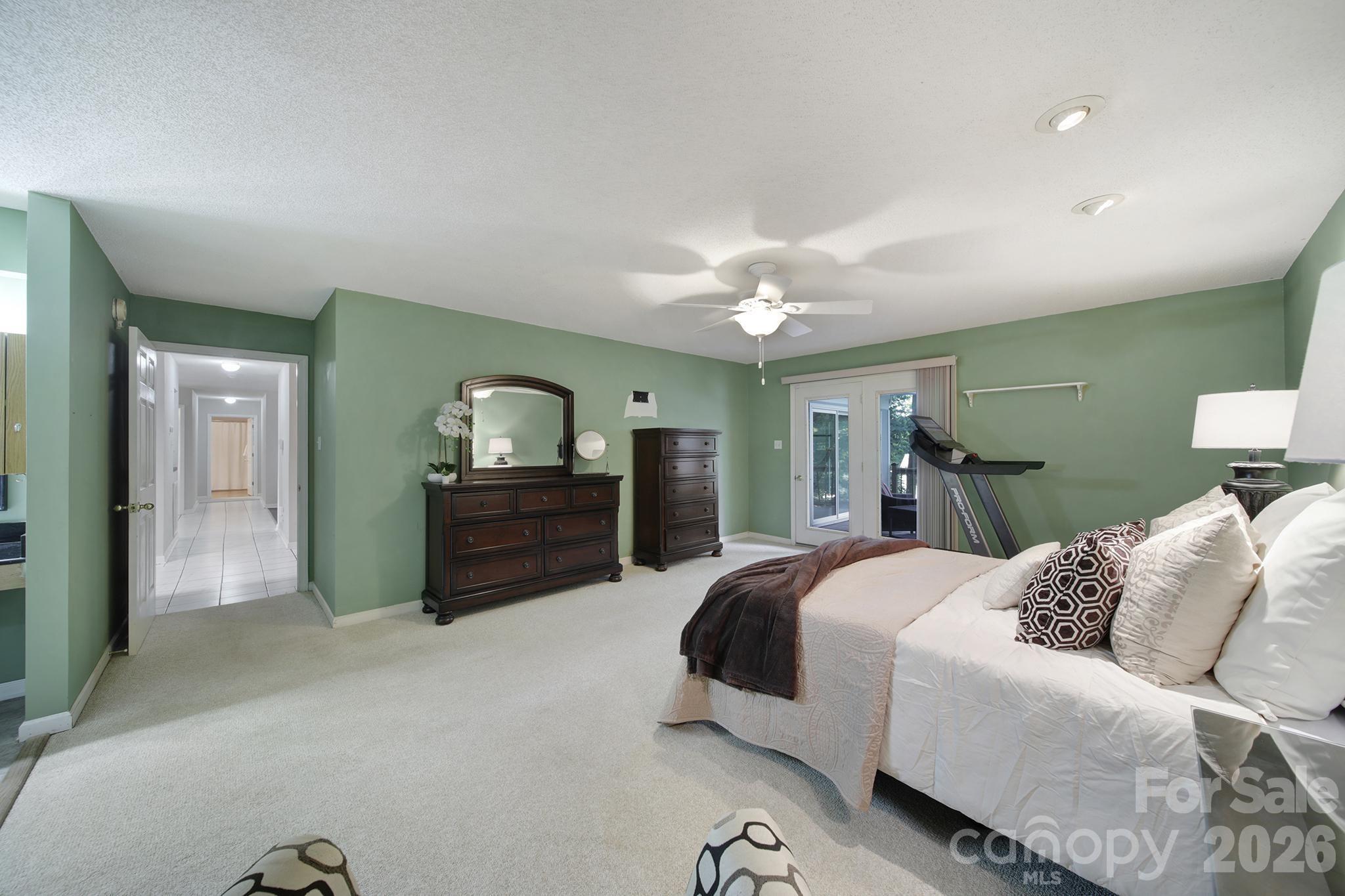 26037 Windjammer Drive — Tega Cay