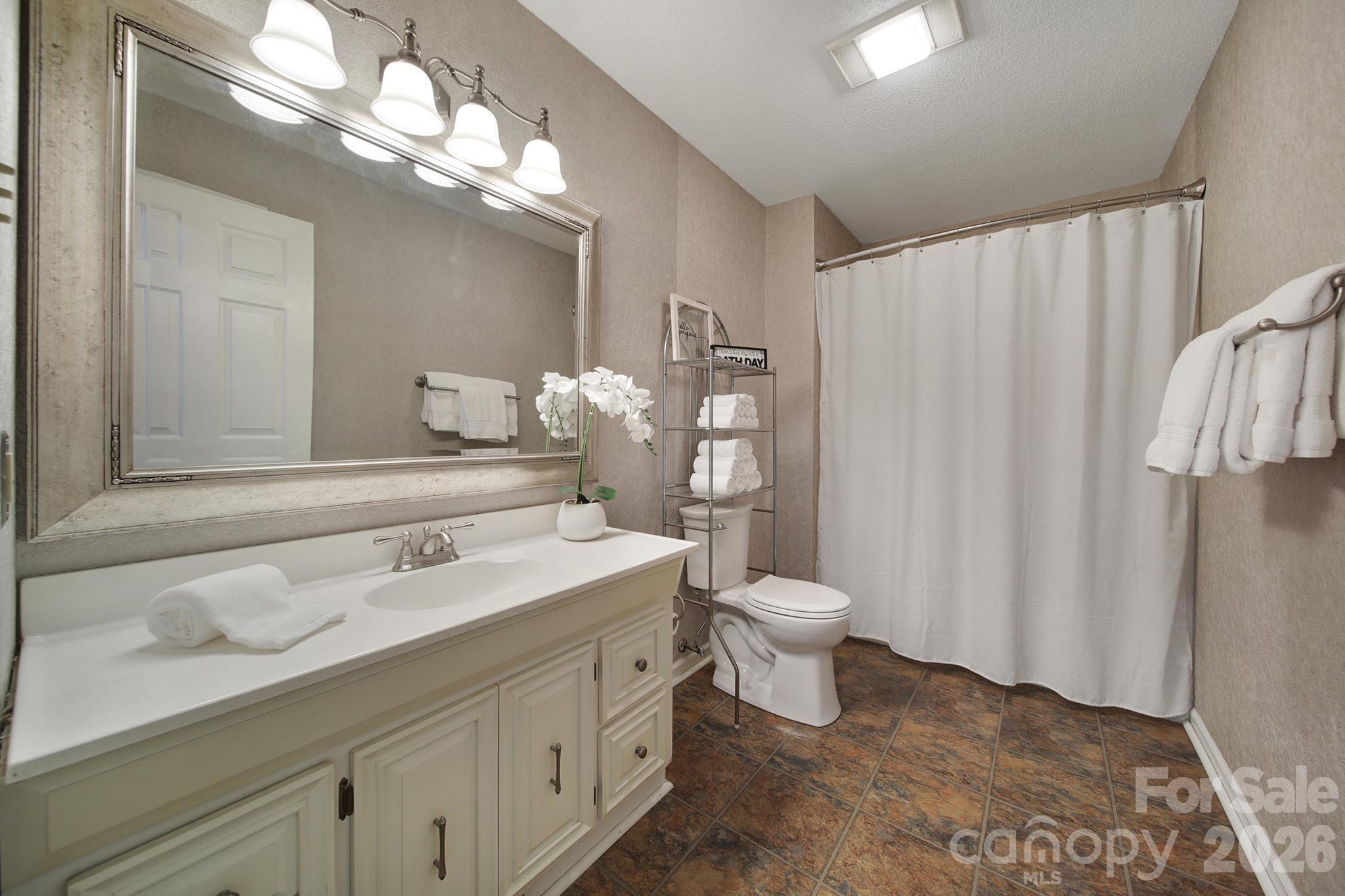 26037 Windjammer Drive — Tega Cay