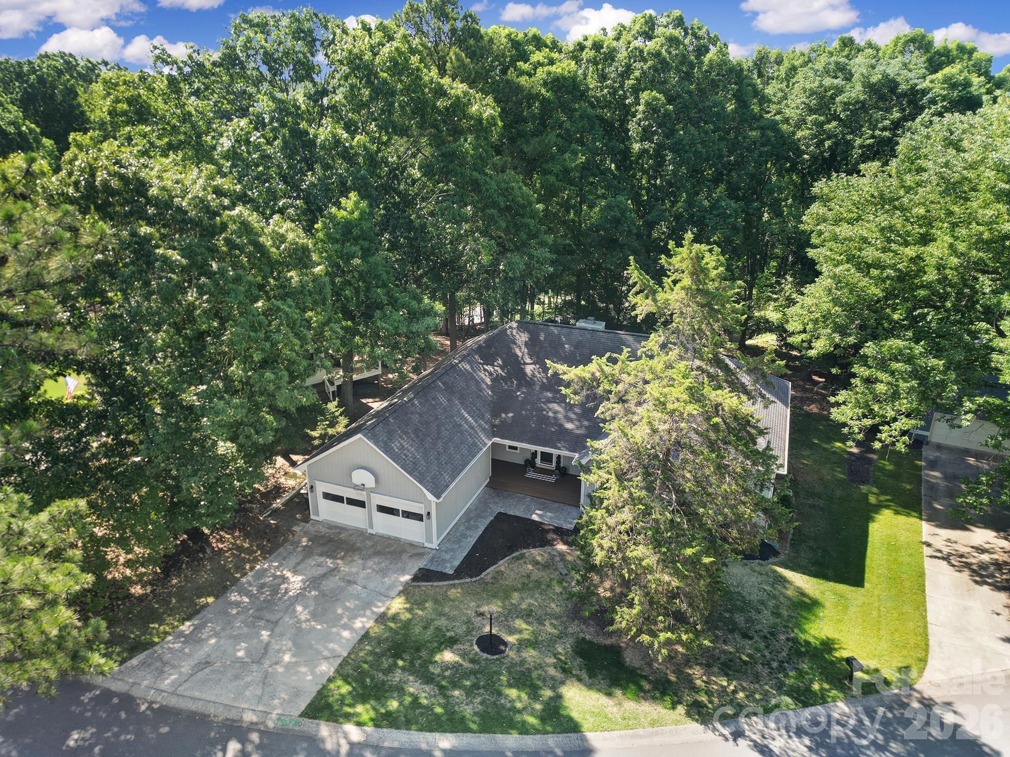 26037 Windjammer Drive — Tega Cay