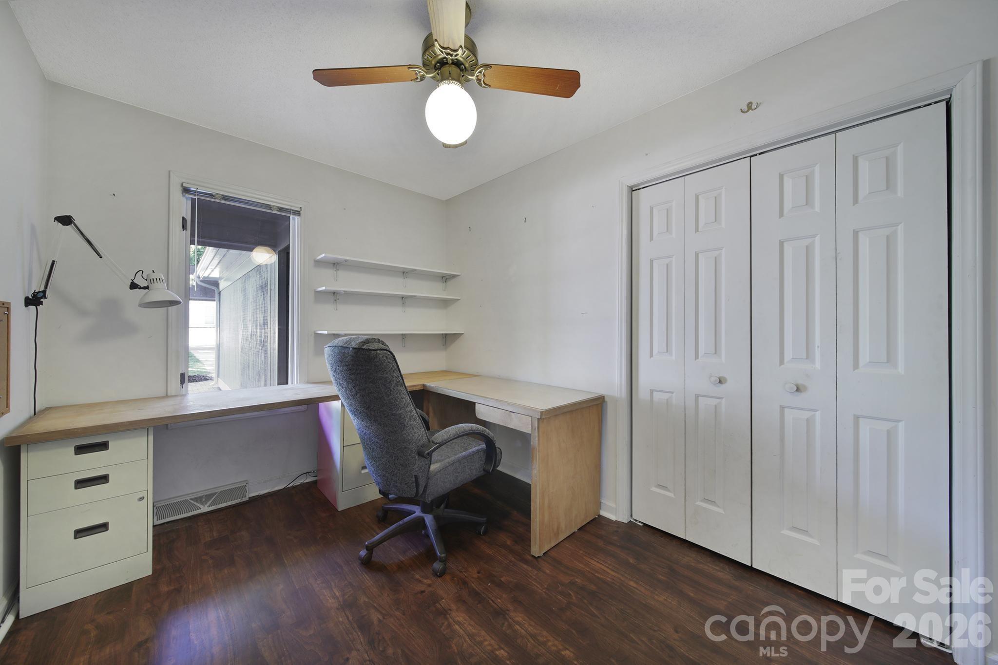 26037 Windjammer Drive — Tega Cay