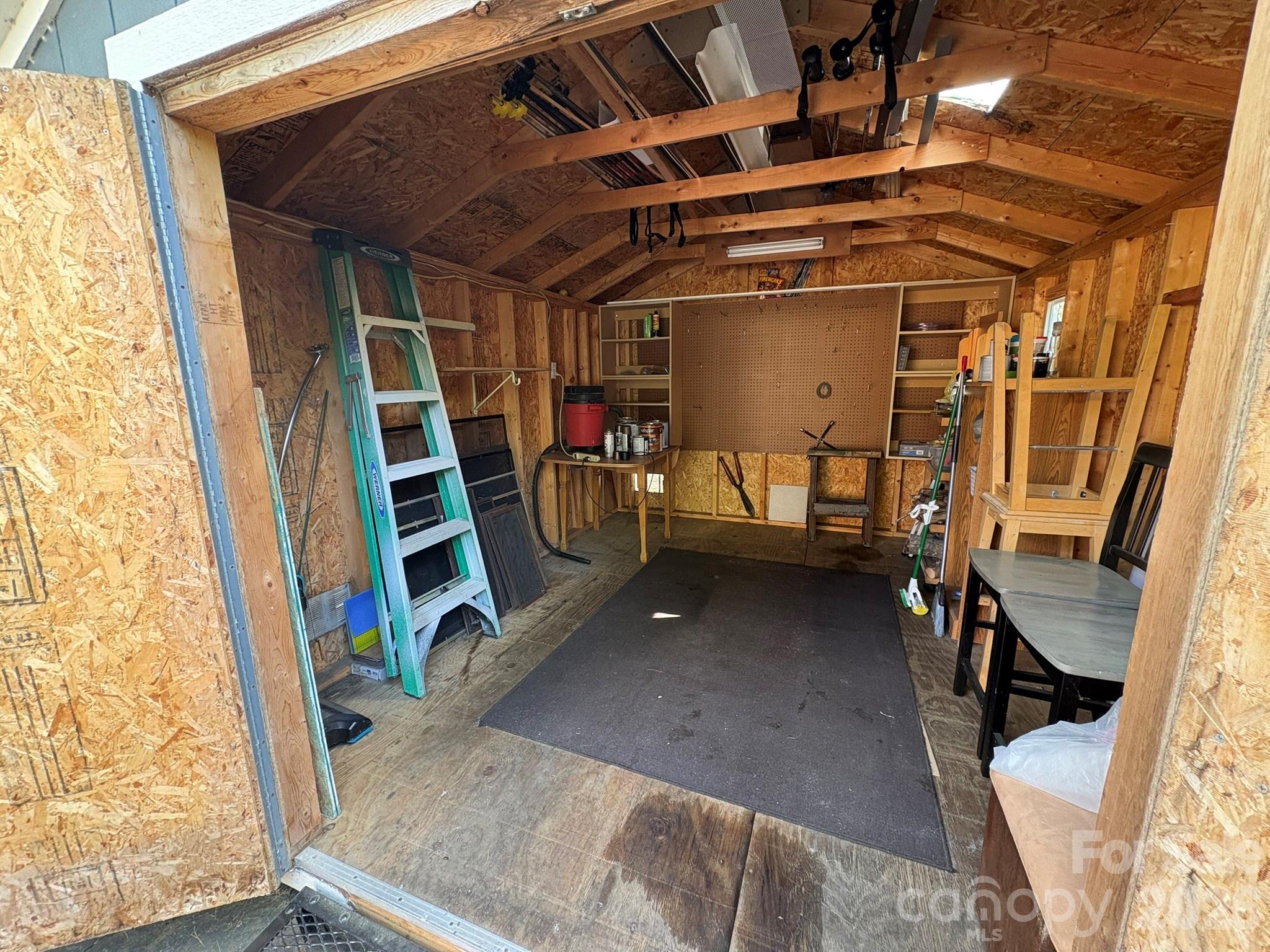 232 Trillium Road — Newland