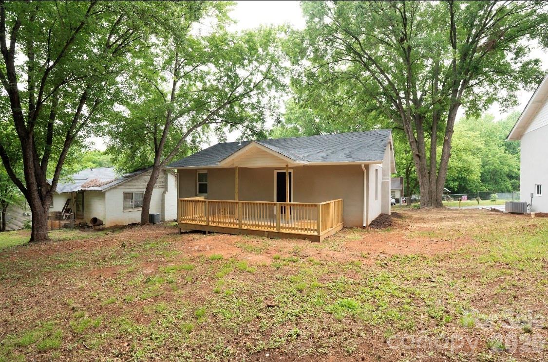 211 Eben Street — Albemarle