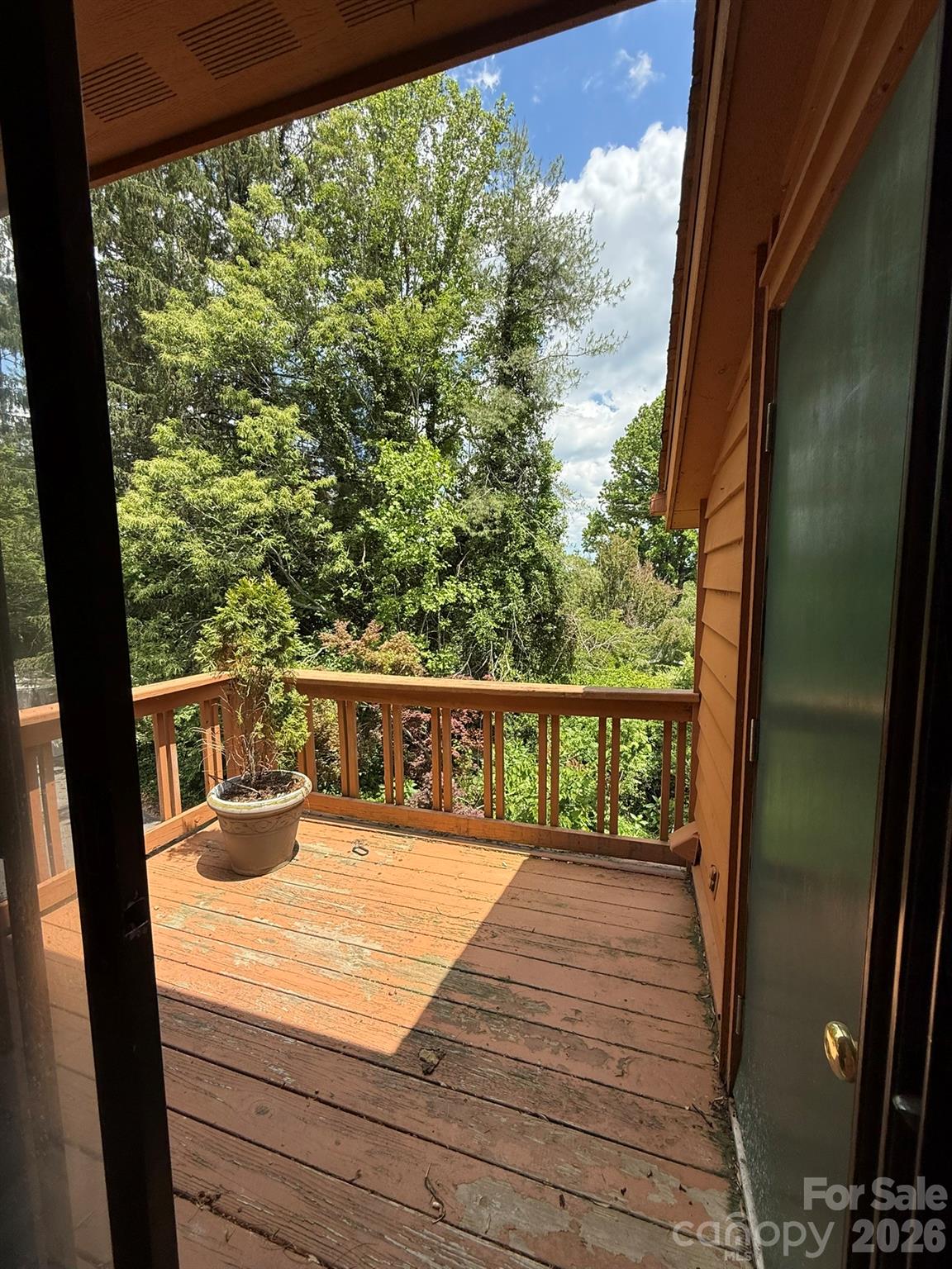 581 Courtwood Lane #6 — Hendersonville