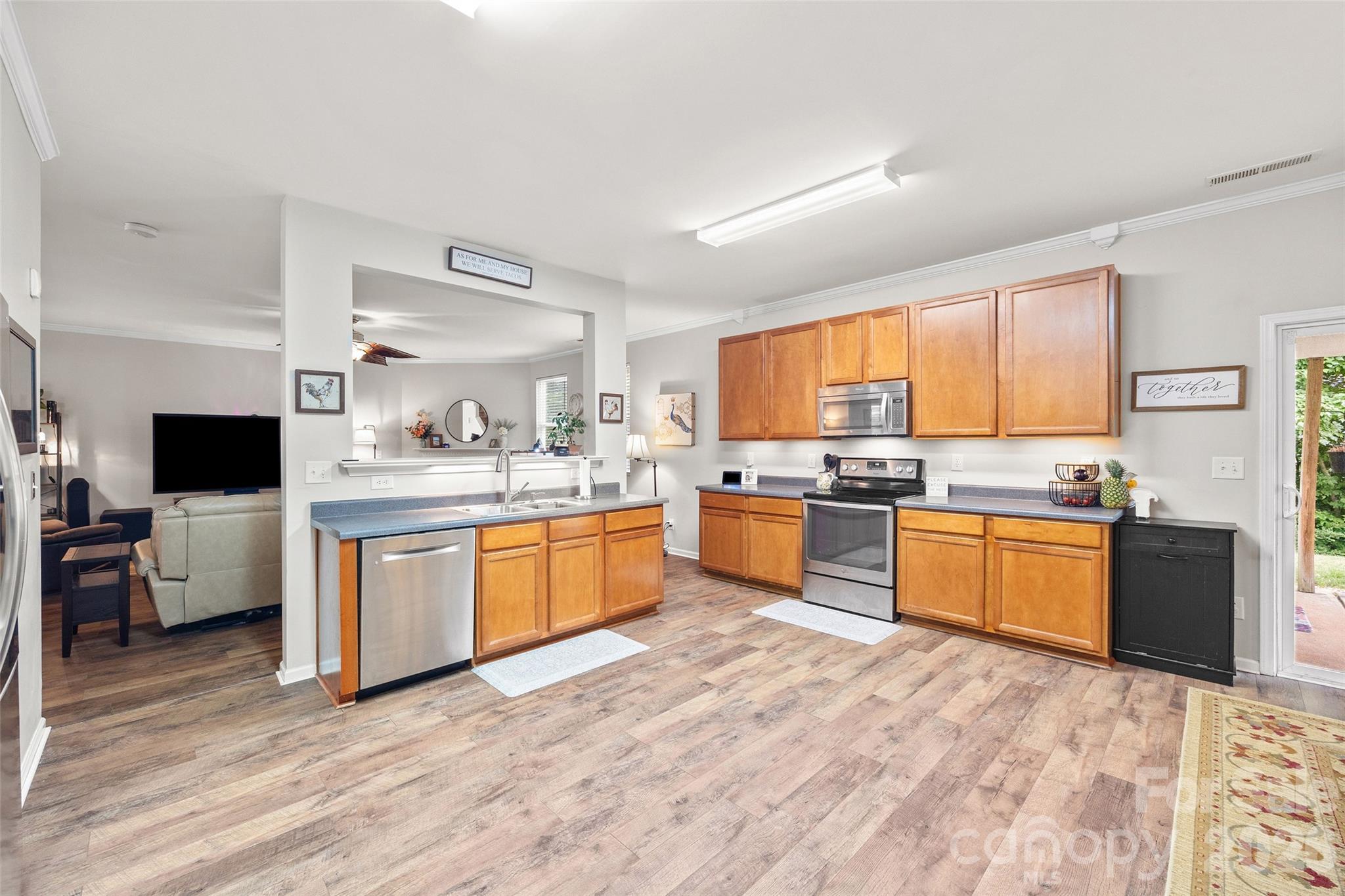 8724 Gray Willow Road — Charlotte