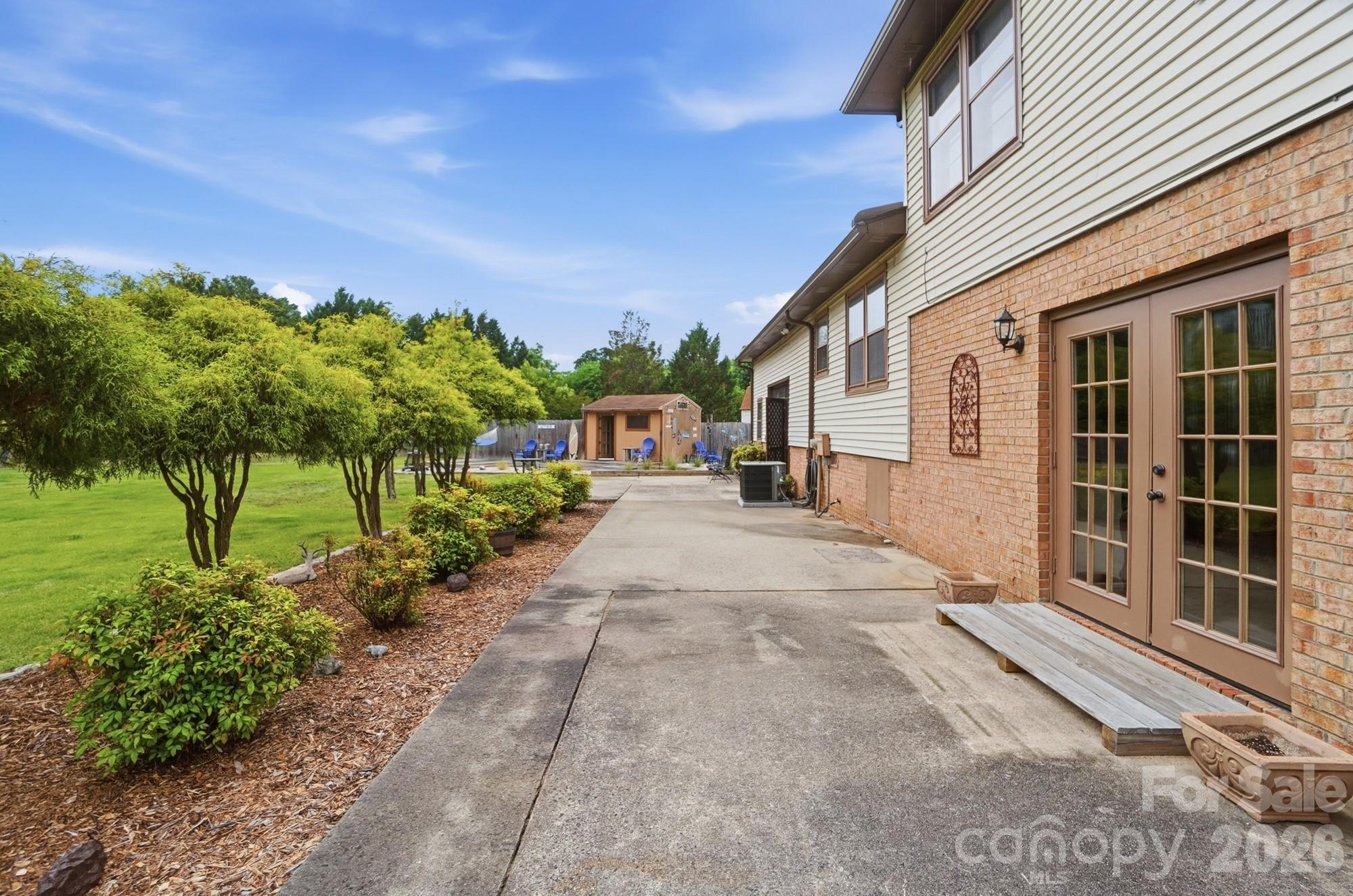 12006 Swanee Lane — Charlotte