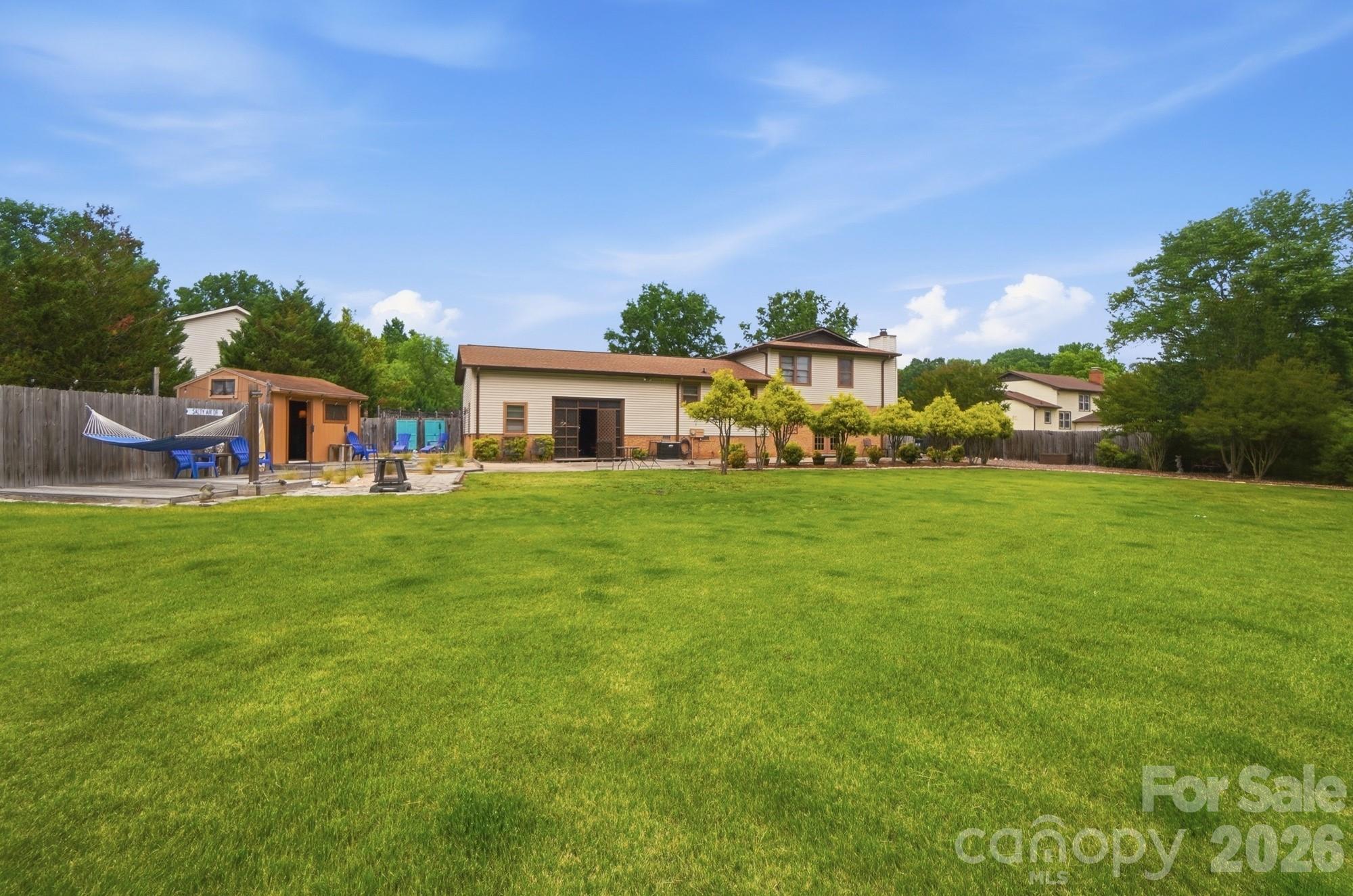 12006 Swanee Lane — Charlotte