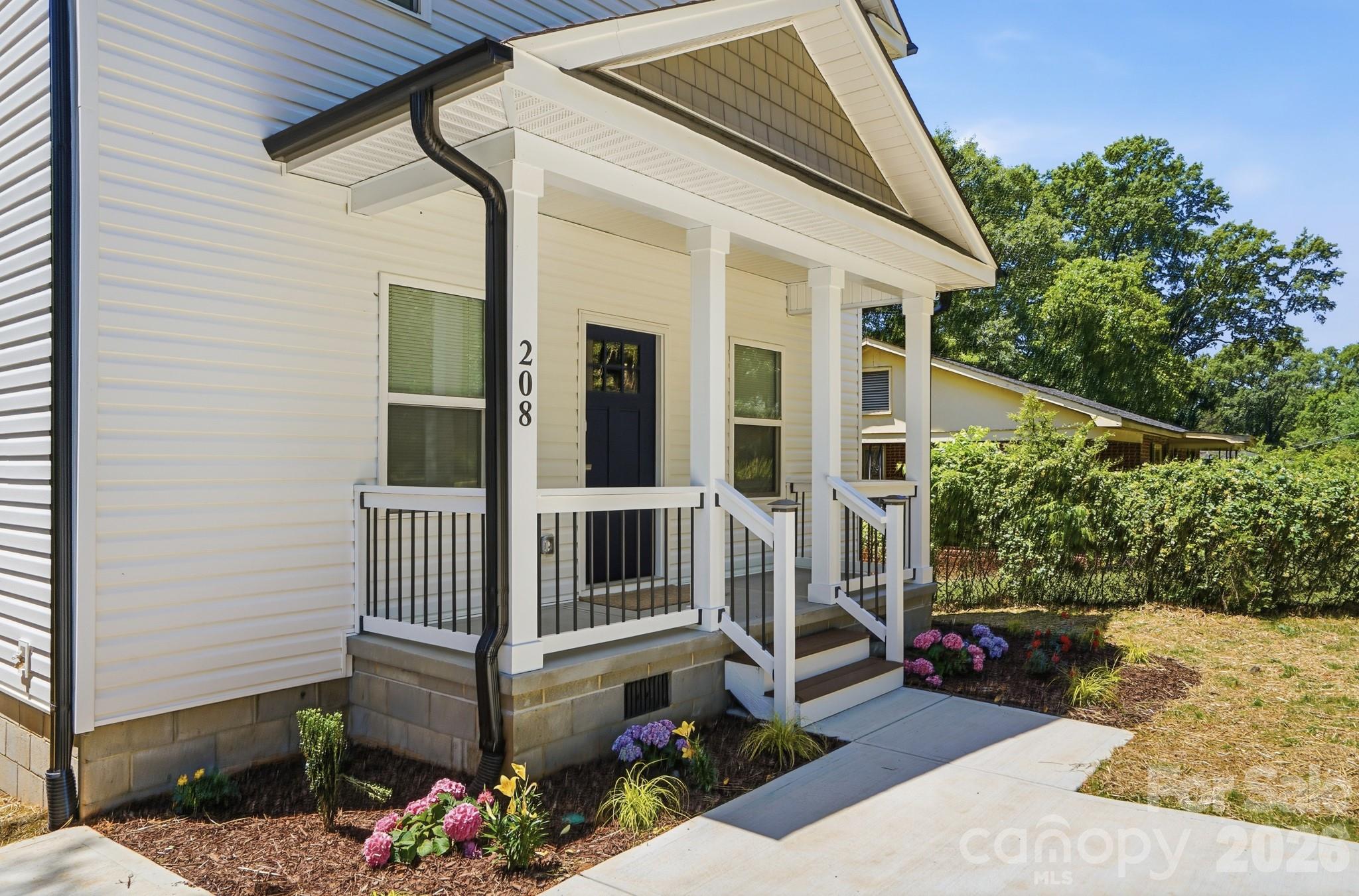 208 Wylie Park Road — Lancaster