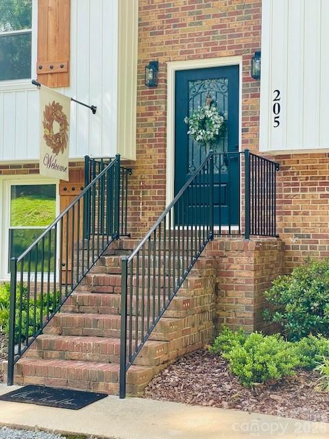 205 Redding Road — Stanley