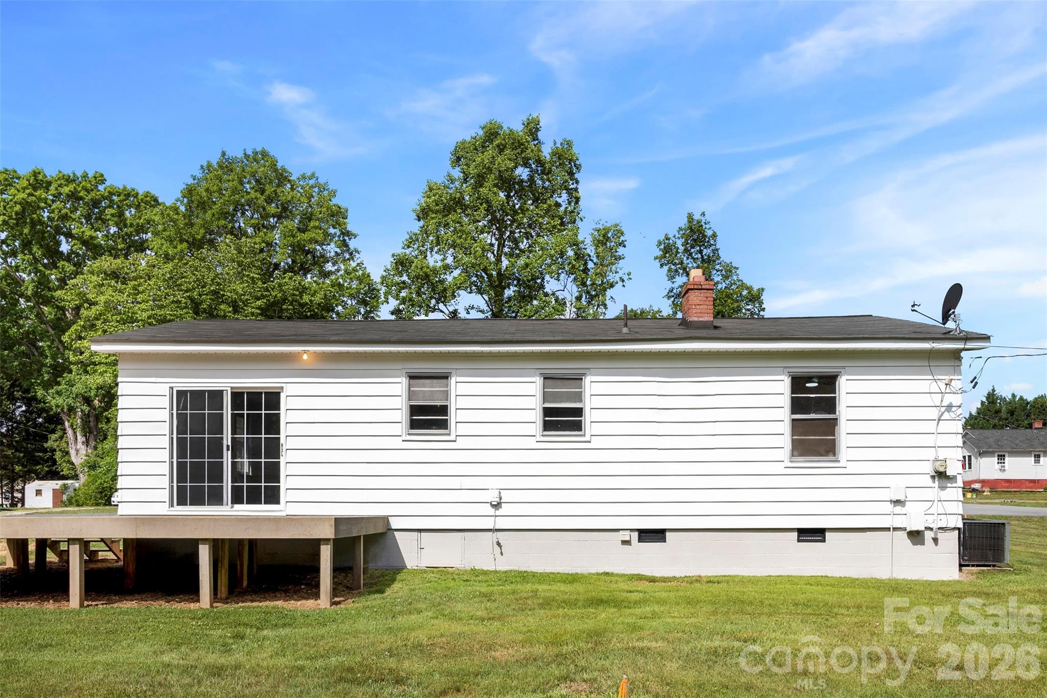 301 Gittens Street — Lowell