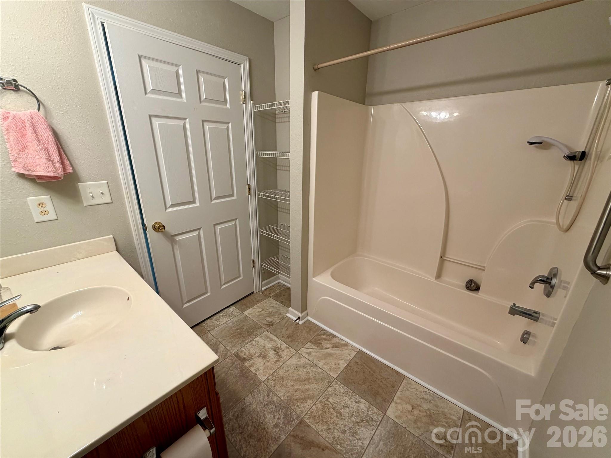 4002 Town Center Road — Harrisburg