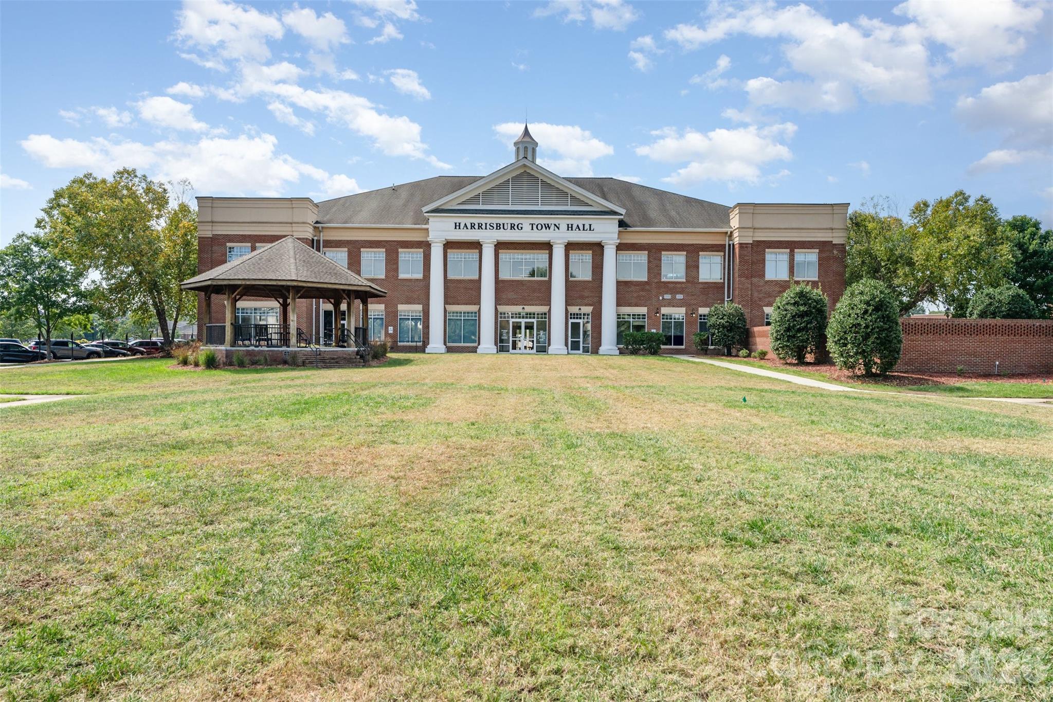 4002 Town Center Road — Harrisburg