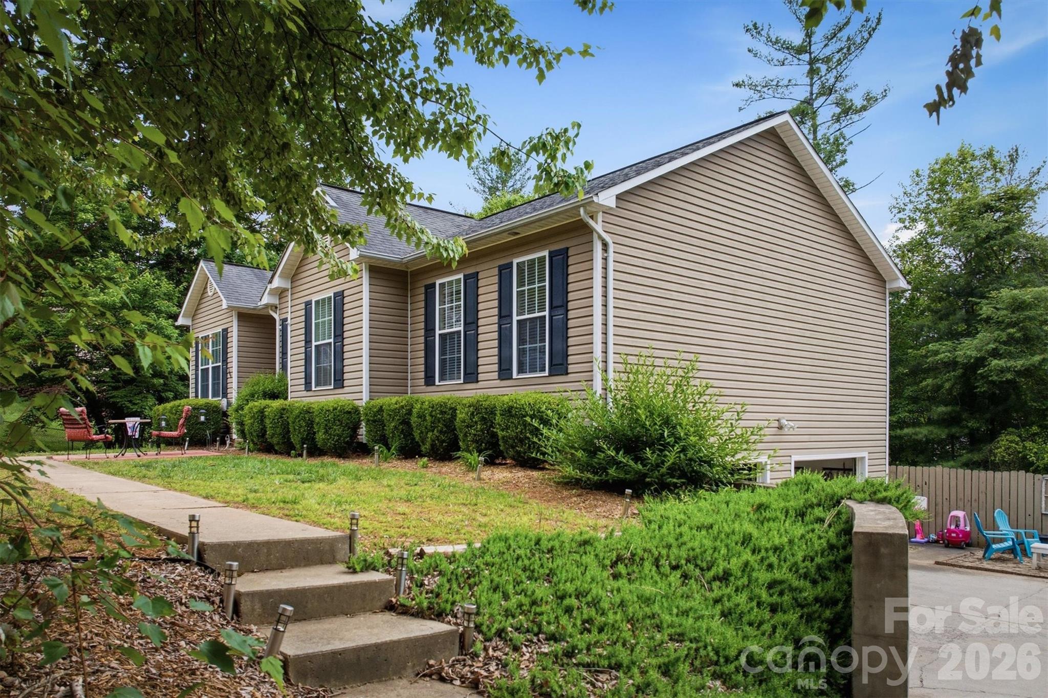 249 Forest Glen Way — Morganton